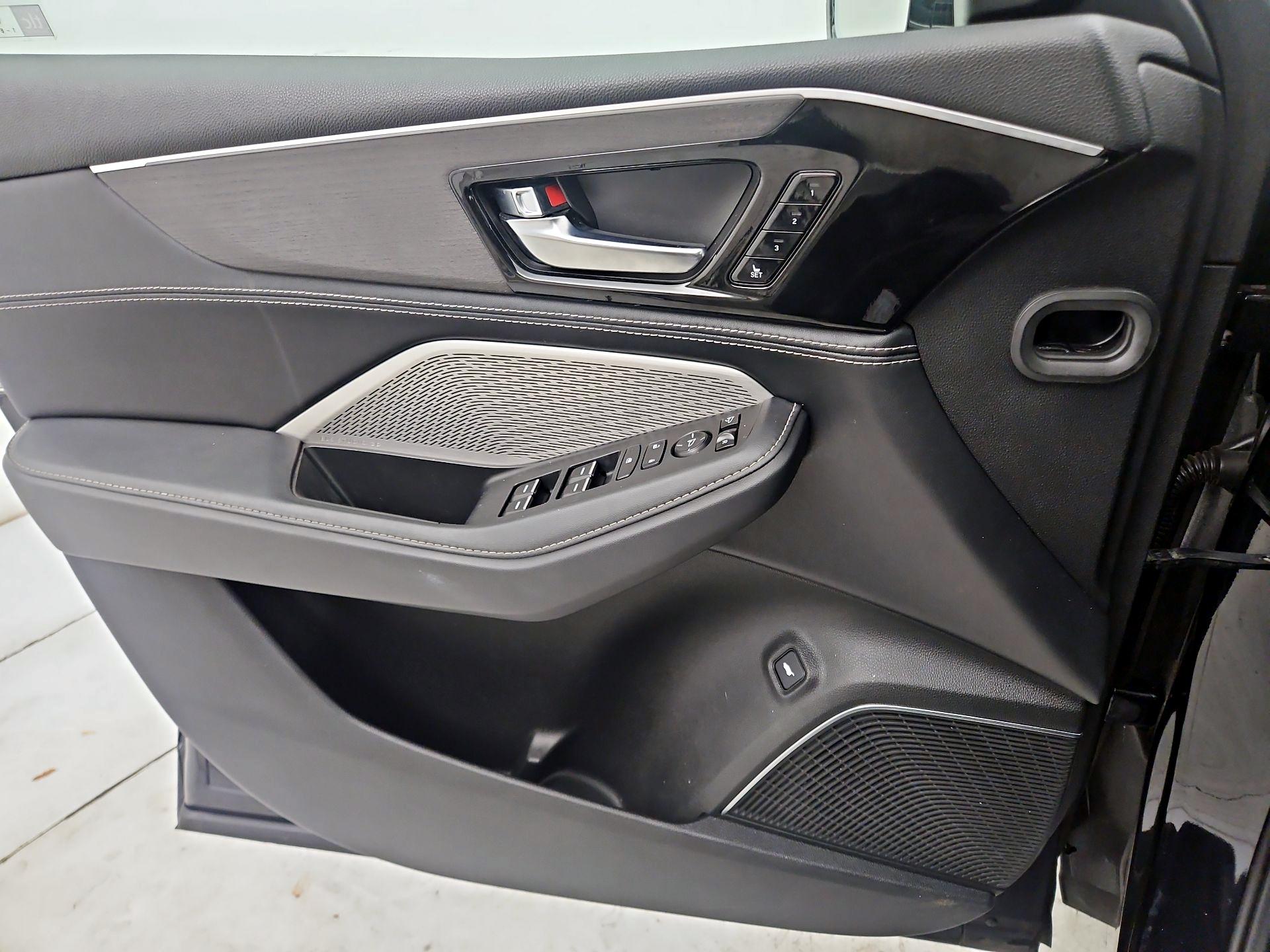 Thumbnail: 2022 Acura MDX - 12