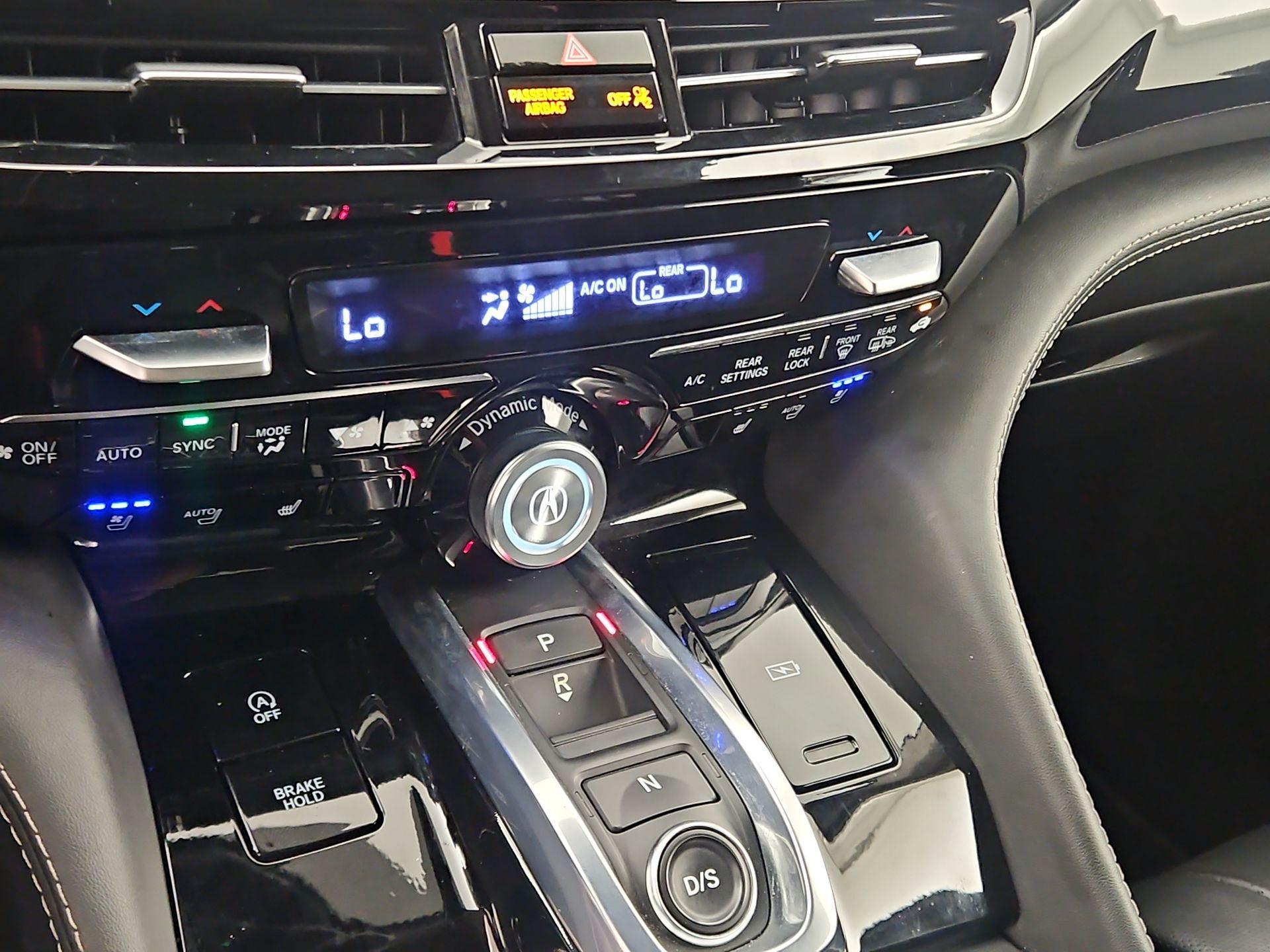 Thumbnail: 2022 Acura MDX - 17