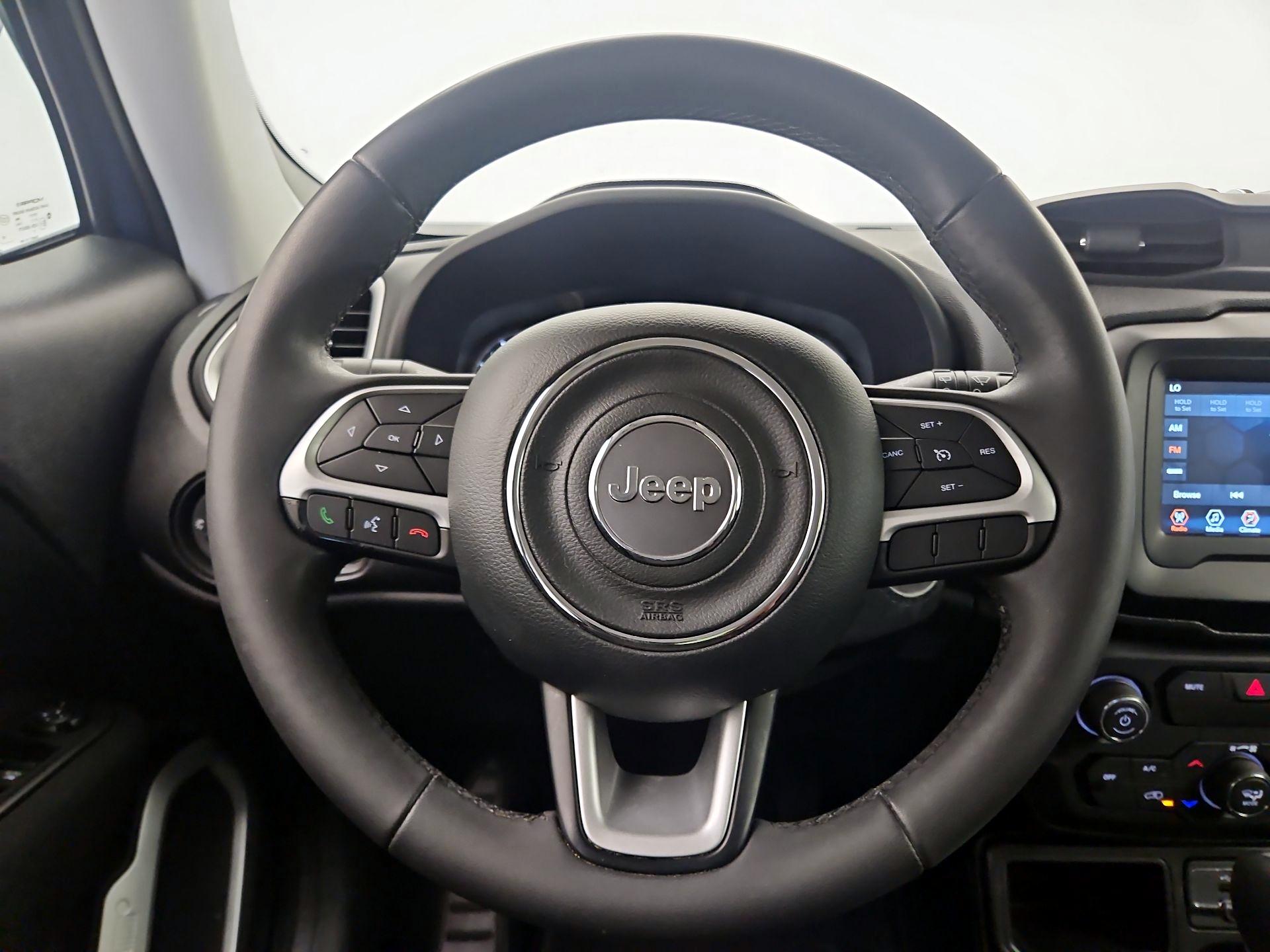 Thumbnail: 2020 Jeep Renegade - 10