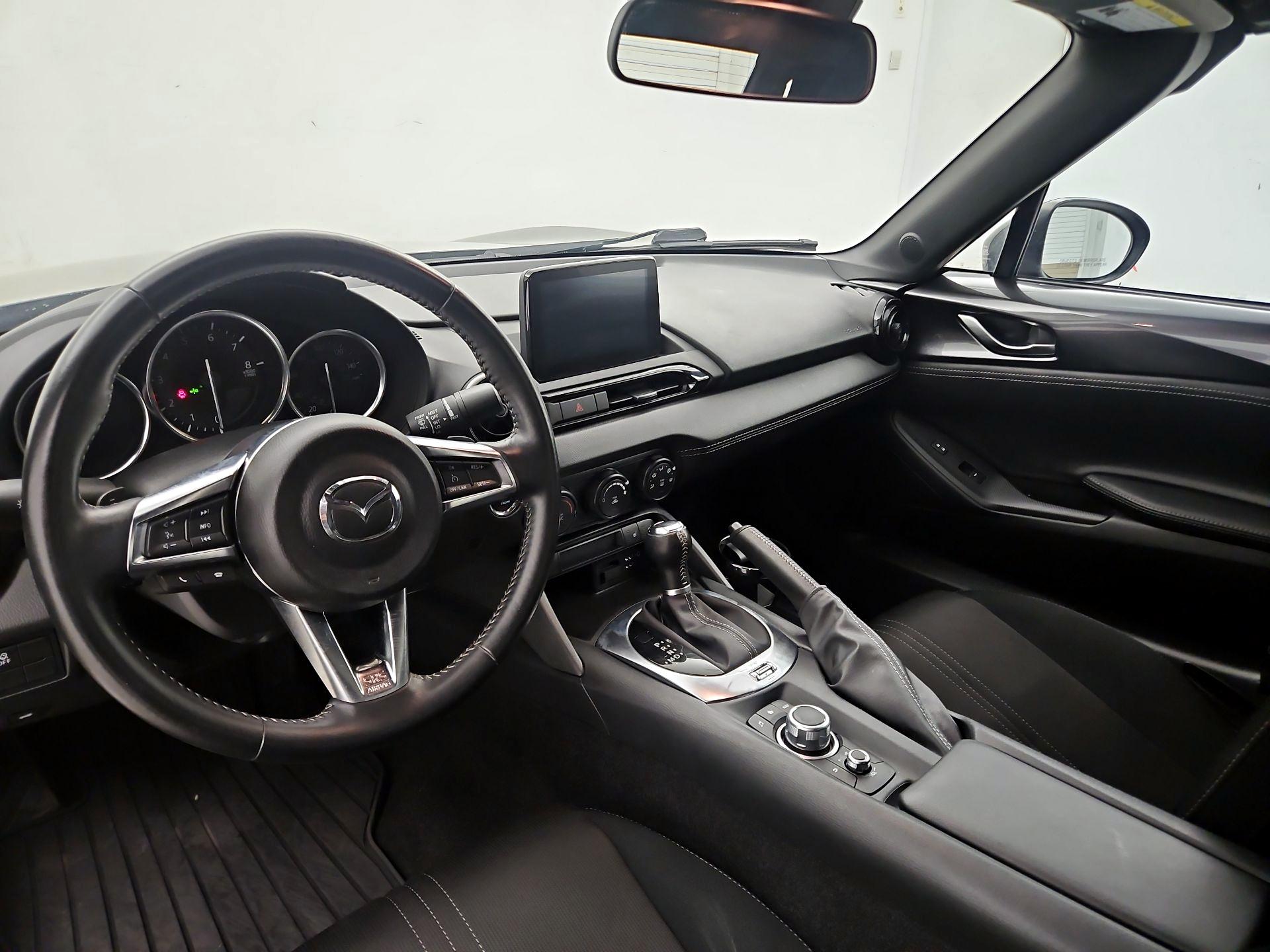 Thumbnail: 2021 Mazda MX-5 Miata - 9