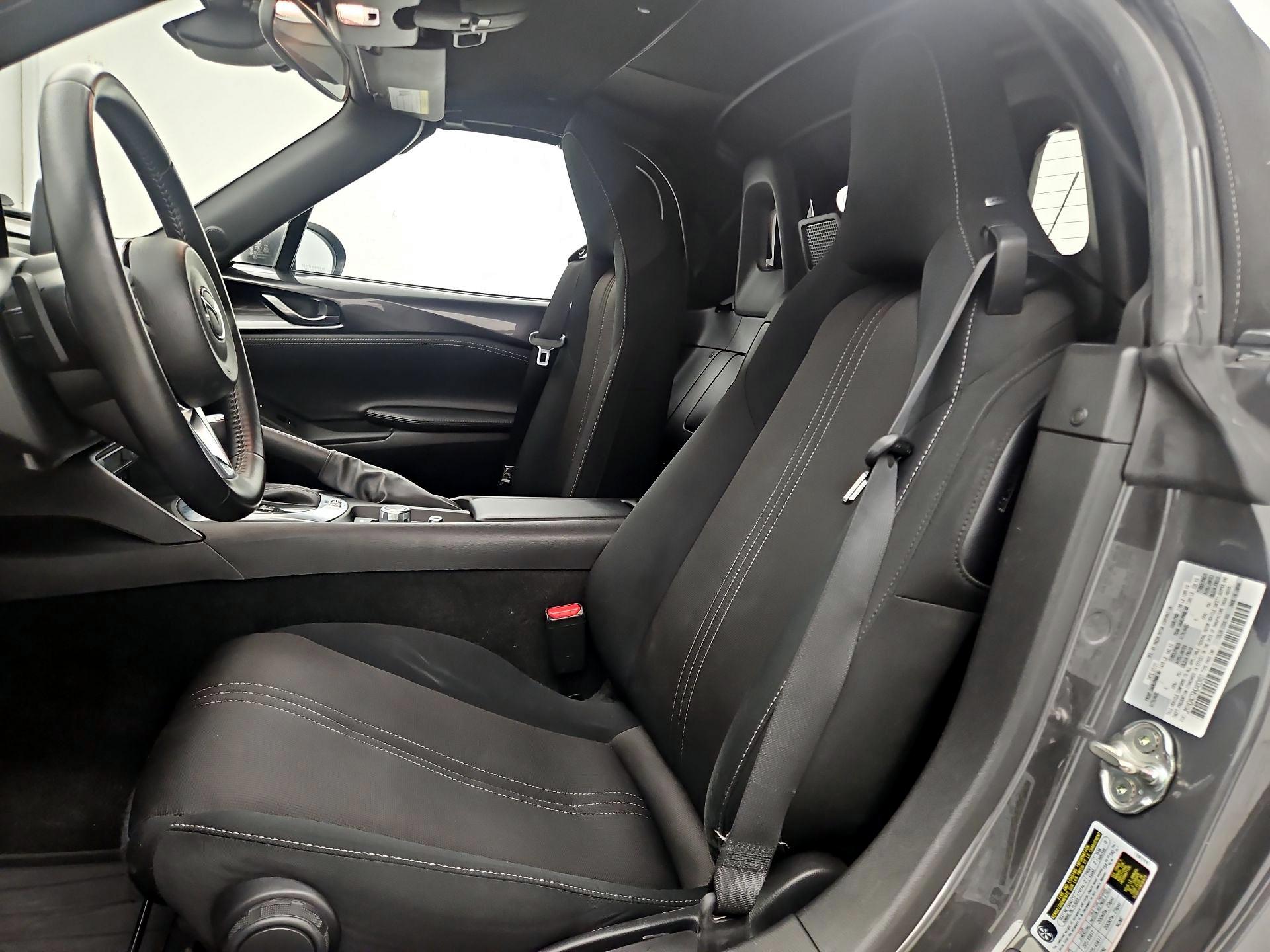 Thumbnail: 2021 Mazda MX-5 Miata - 11
