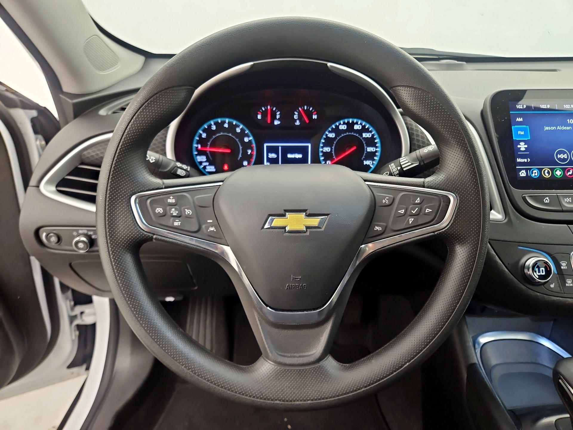 Thumbnail: 2023 Chevrolet Malibu - 10