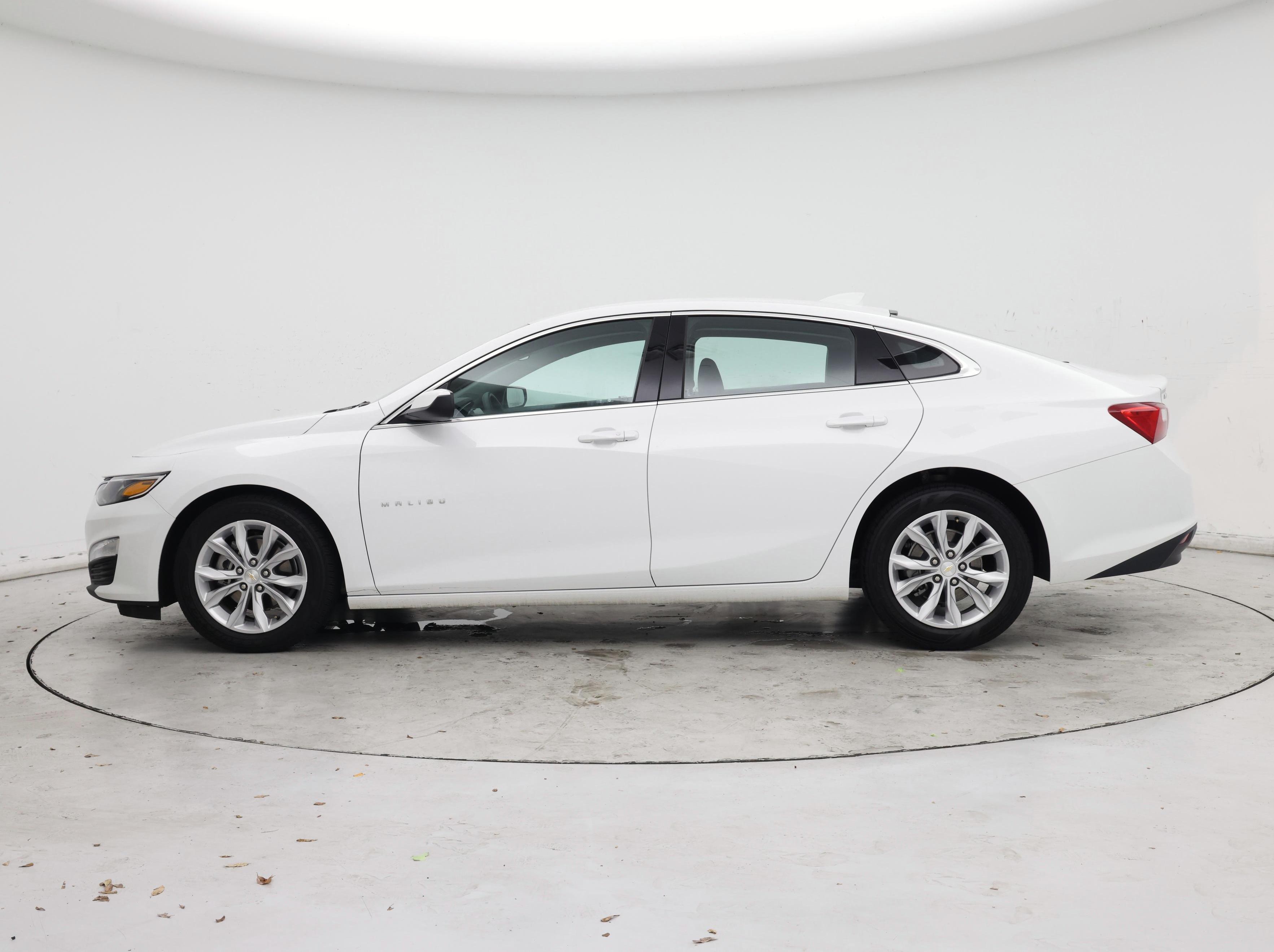 Thumbnail: 2023 Chevrolet Malibu - 3