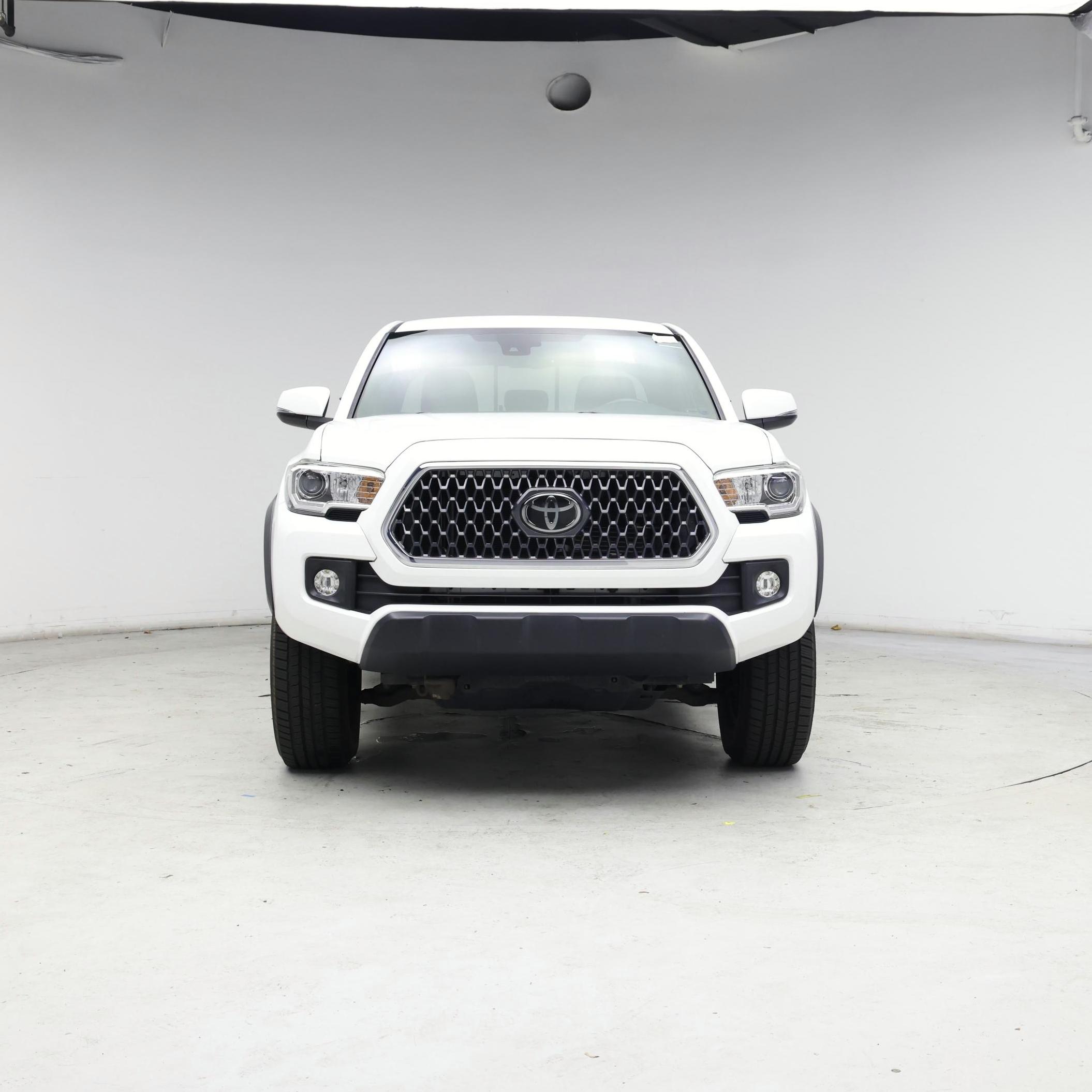 Thumbnail: 2019 Toyota Tacoma - 5