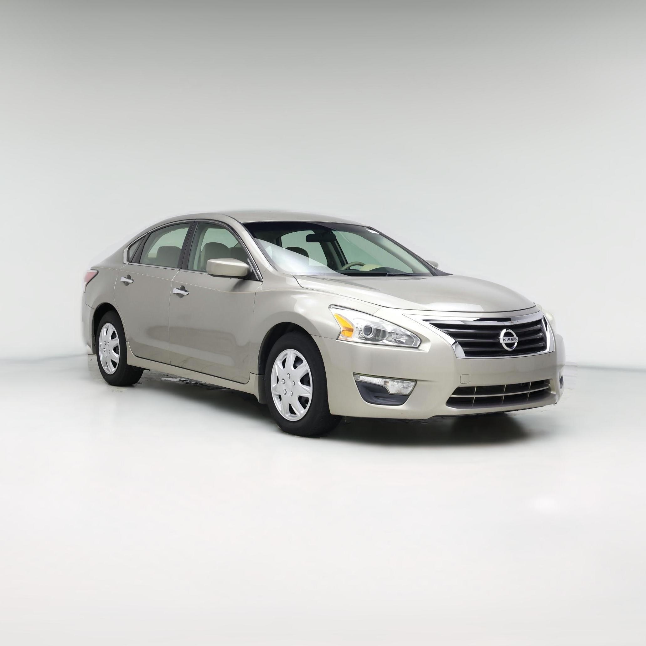 Thumbnail: 2015 Nissan Altima - 1