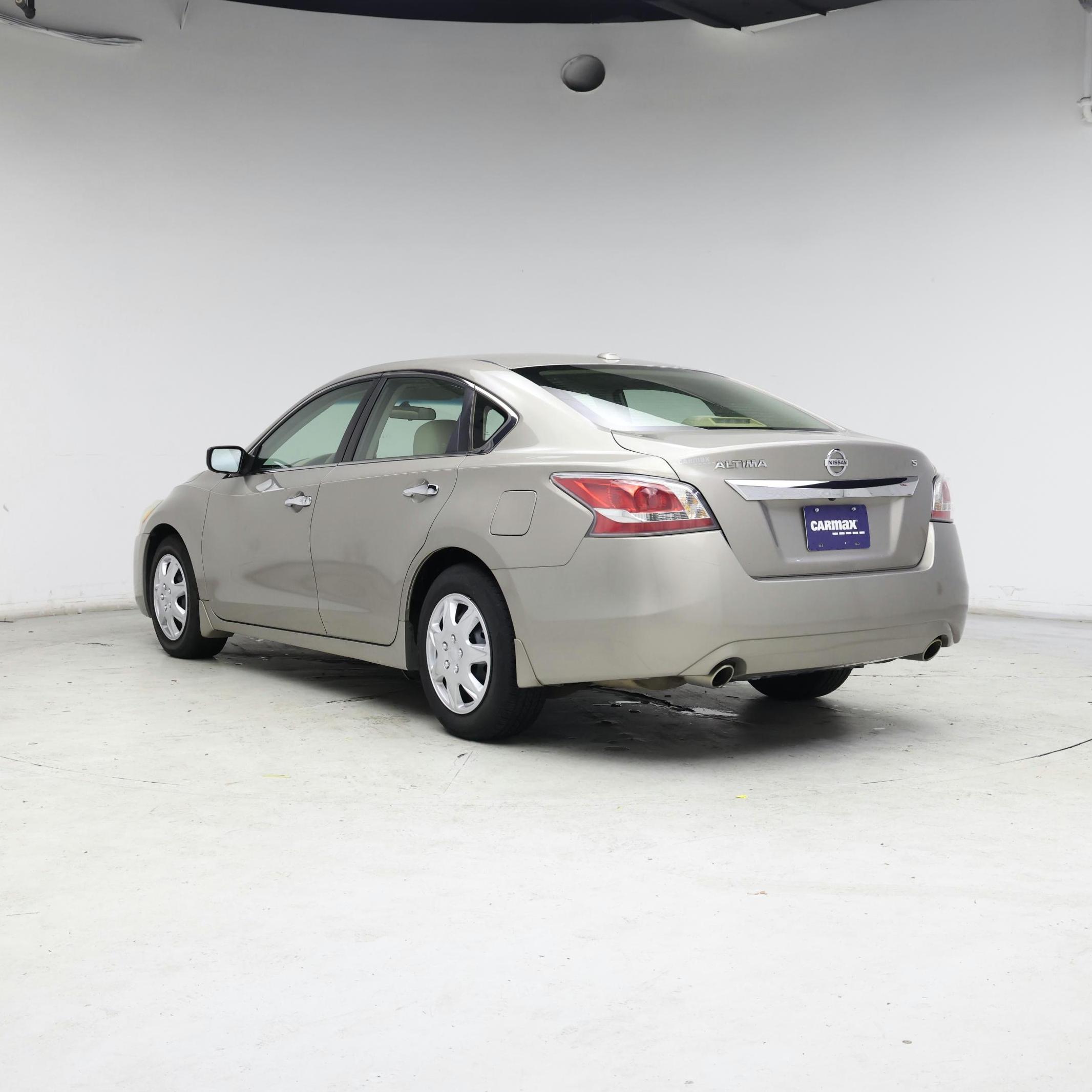 Thumbnail: 2015 Nissan Altima - 2