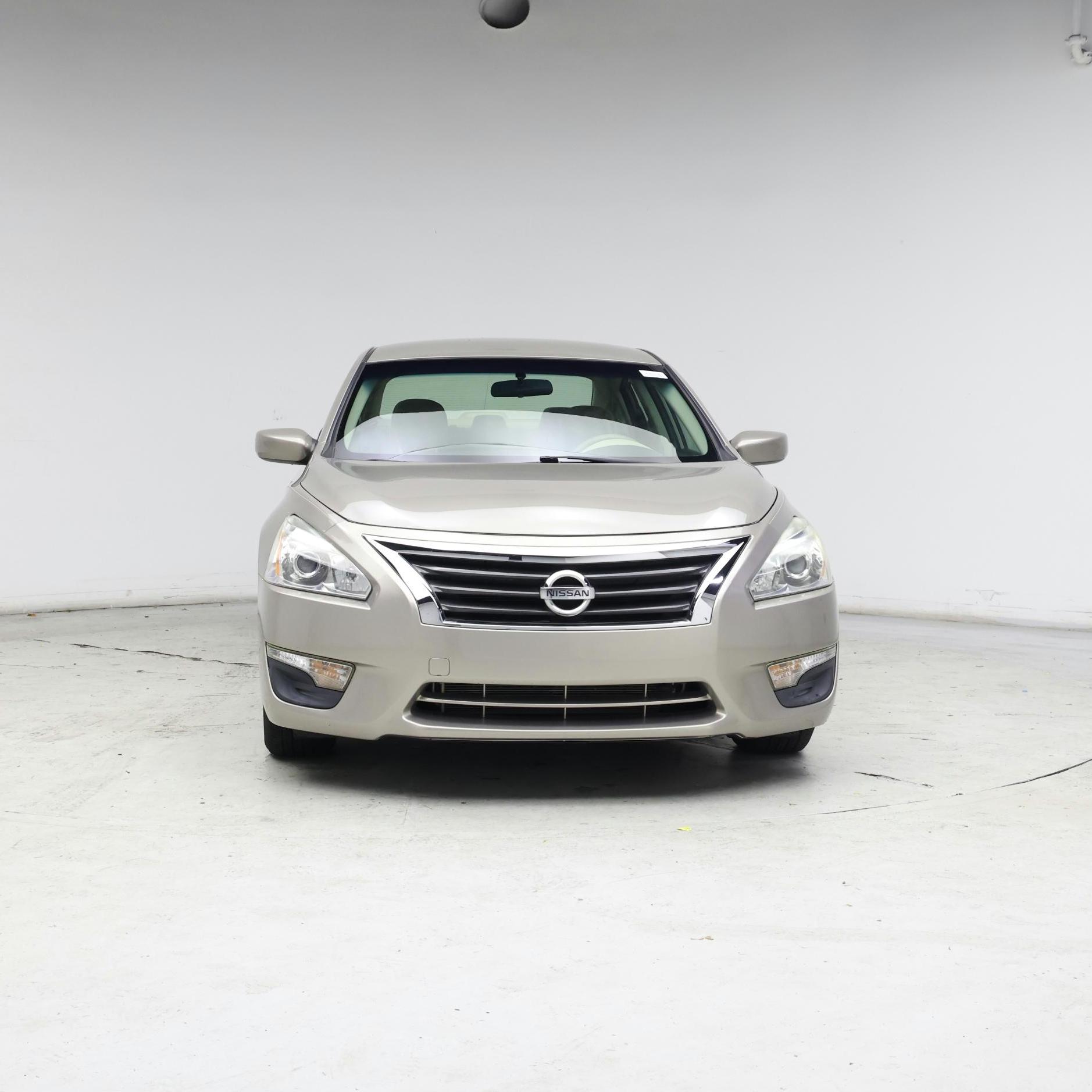 Thumbnail: 2015 Nissan Altima - 5