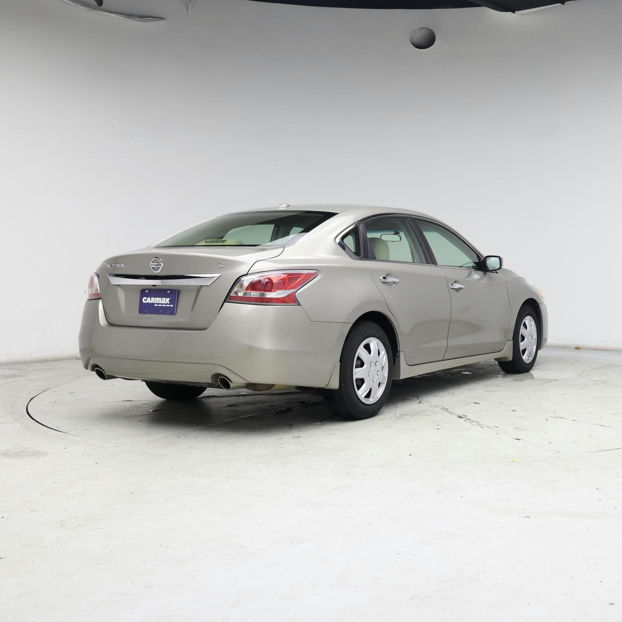 Thumbnail: 2015 Nissan Altima - 8