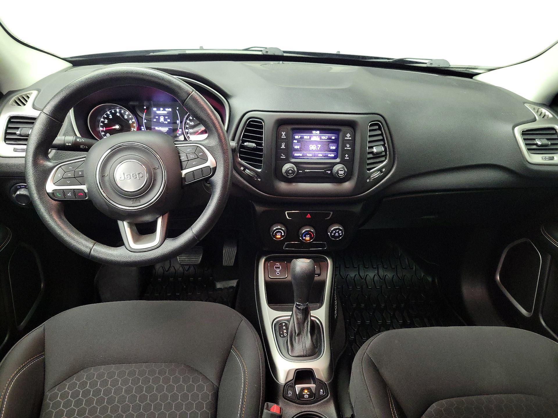 Thumbnail: 2018 Jeep Compass - 9