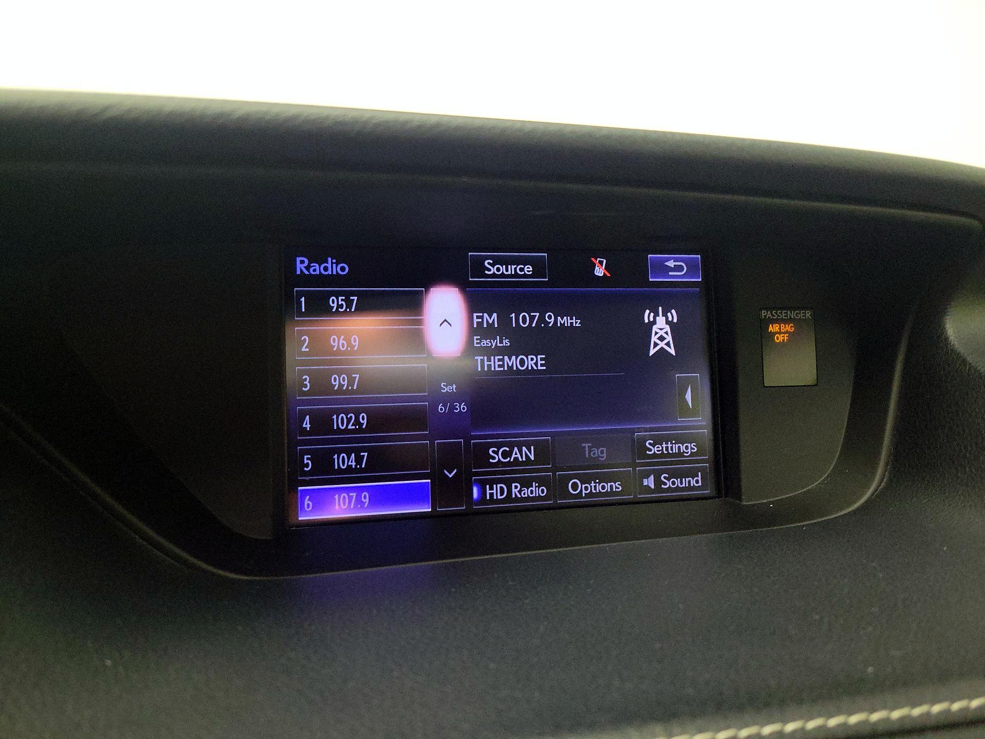 Thumbnail: 2015 Lexus ES - 16