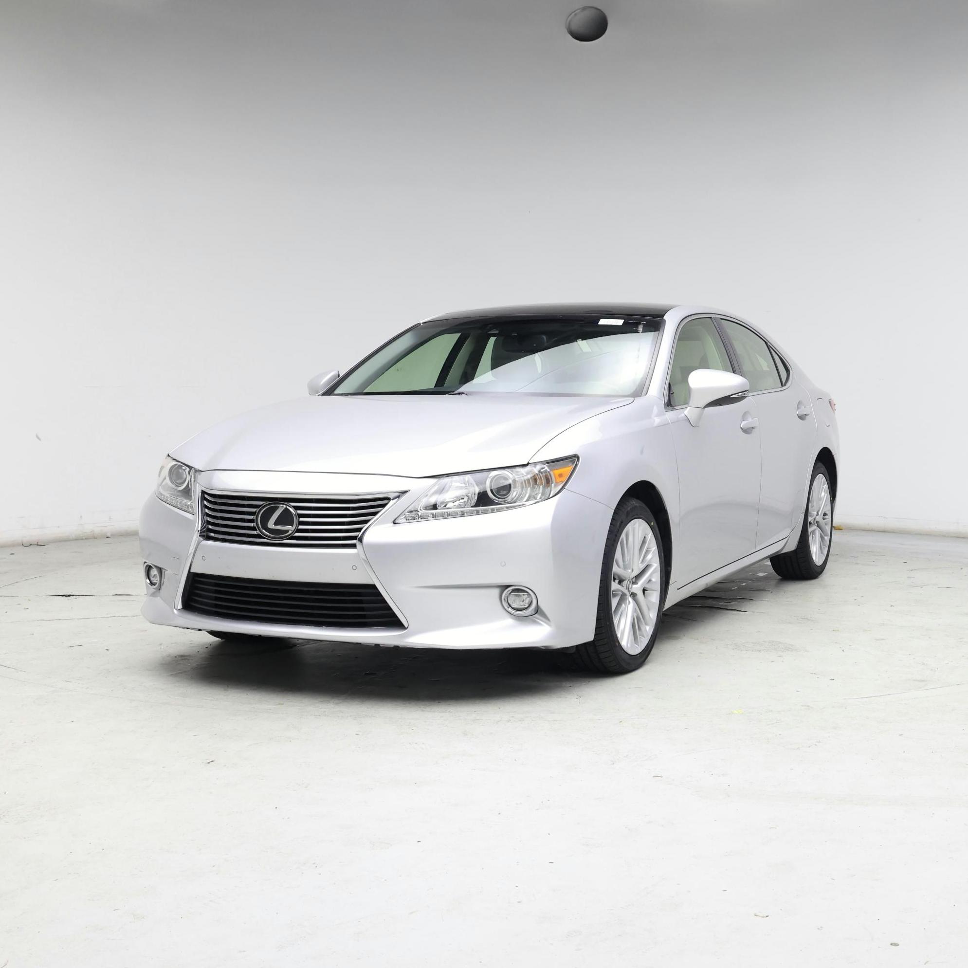 Thumbnail: 2015 Lexus ES - 4