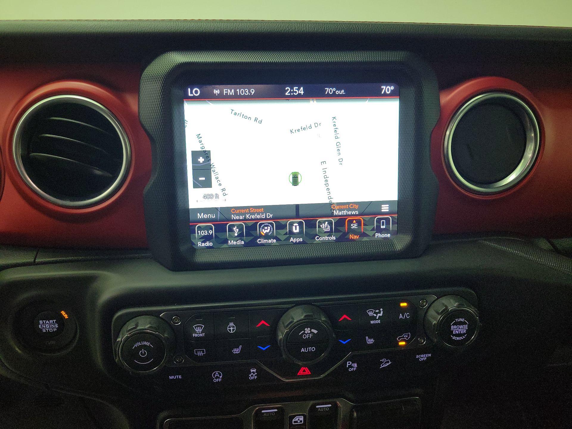 Thumbnail: 2019 Jeep Wrangler - 14