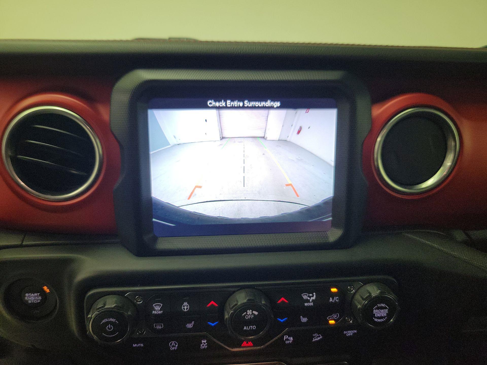 Thumbnail: 2019 Jeep Wrangler - 15