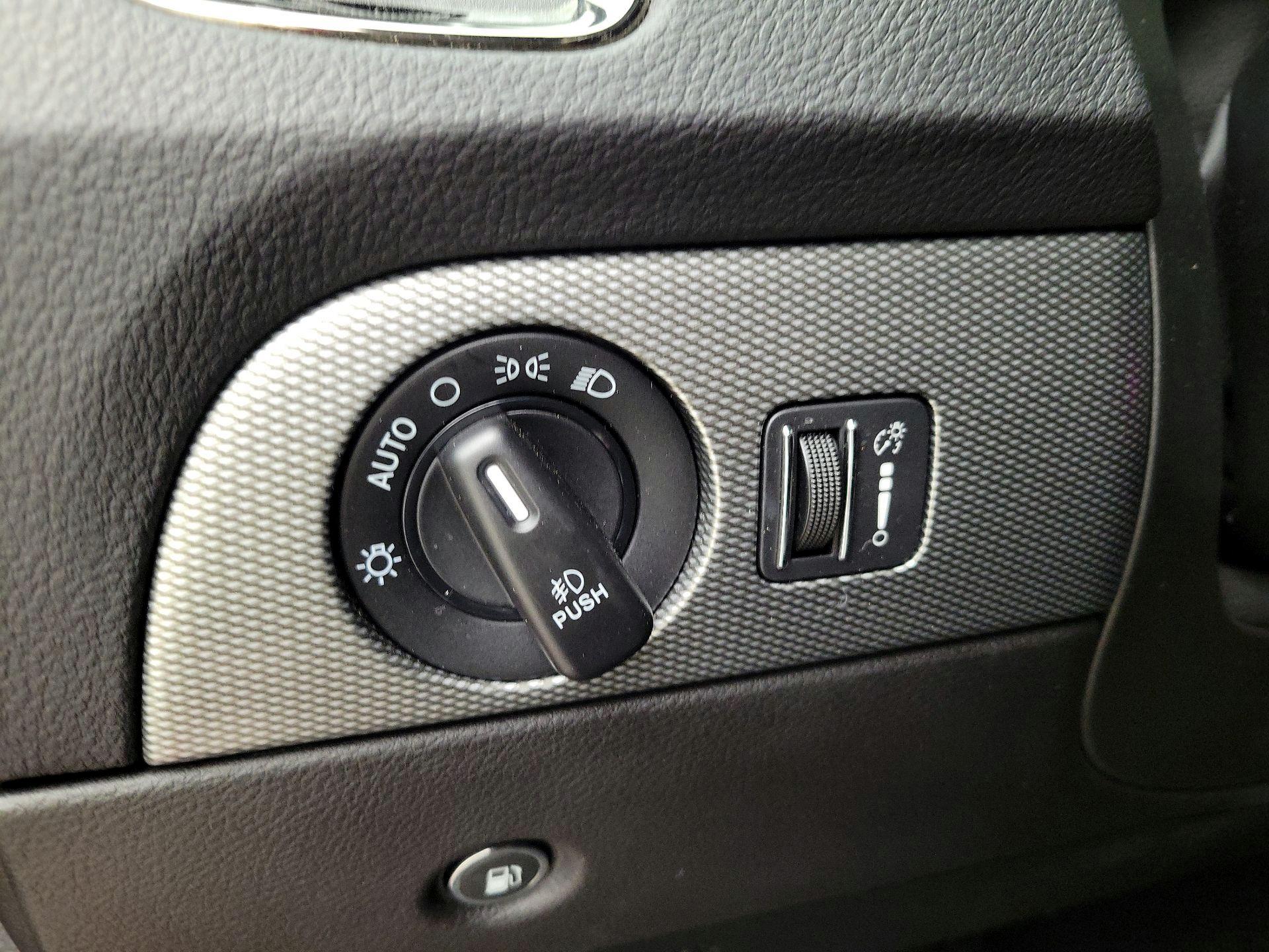 Thumbnail: 2020 Dodge Durango - 13