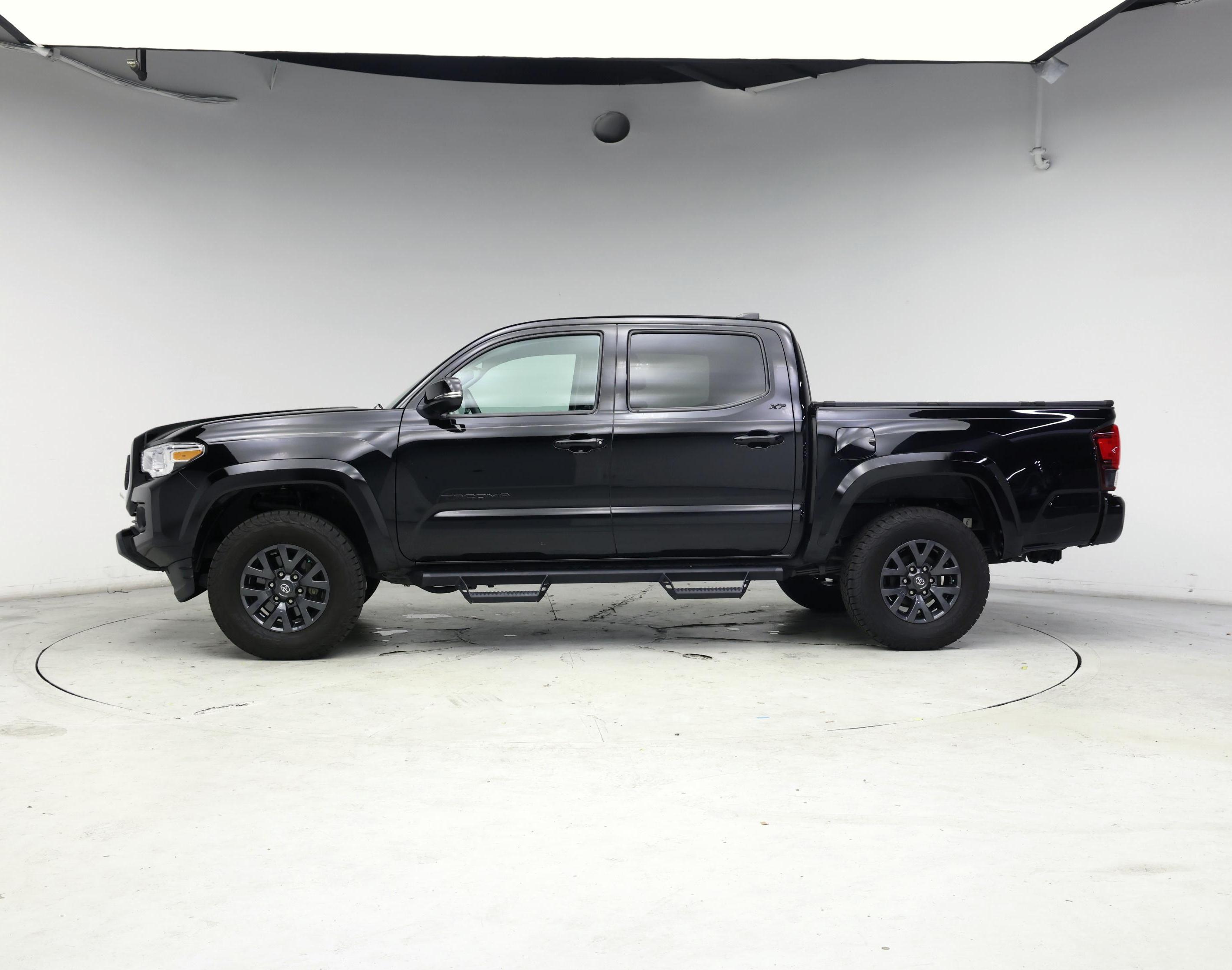 Thumbnail: 2023 Toyota Tacoma - 3