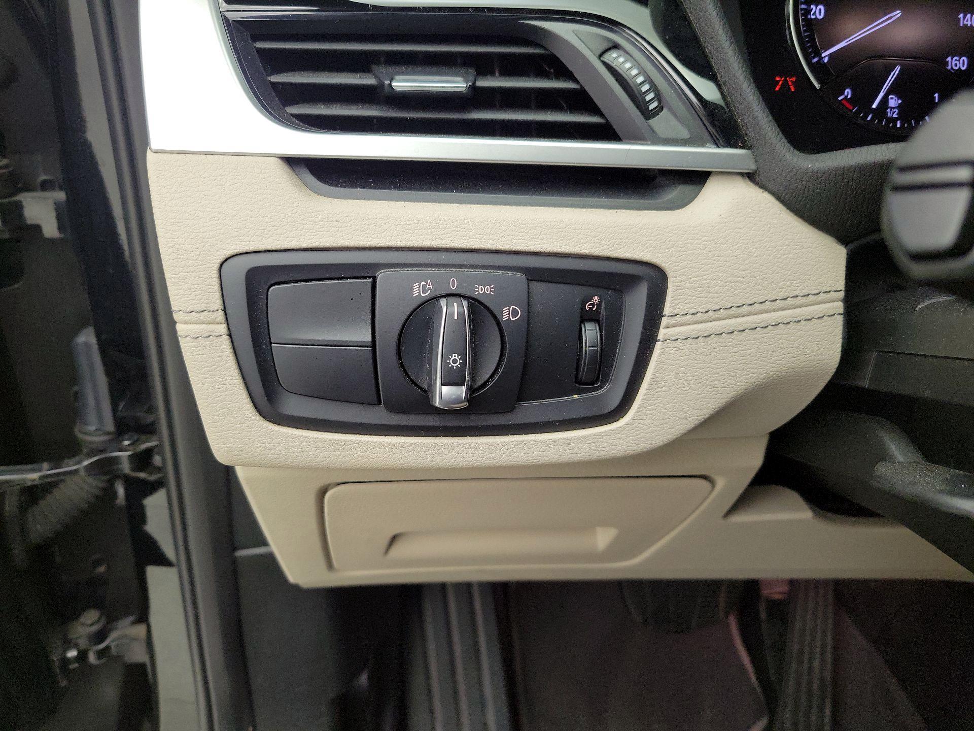 Thumbnail: 2021 BMW X1 - 13