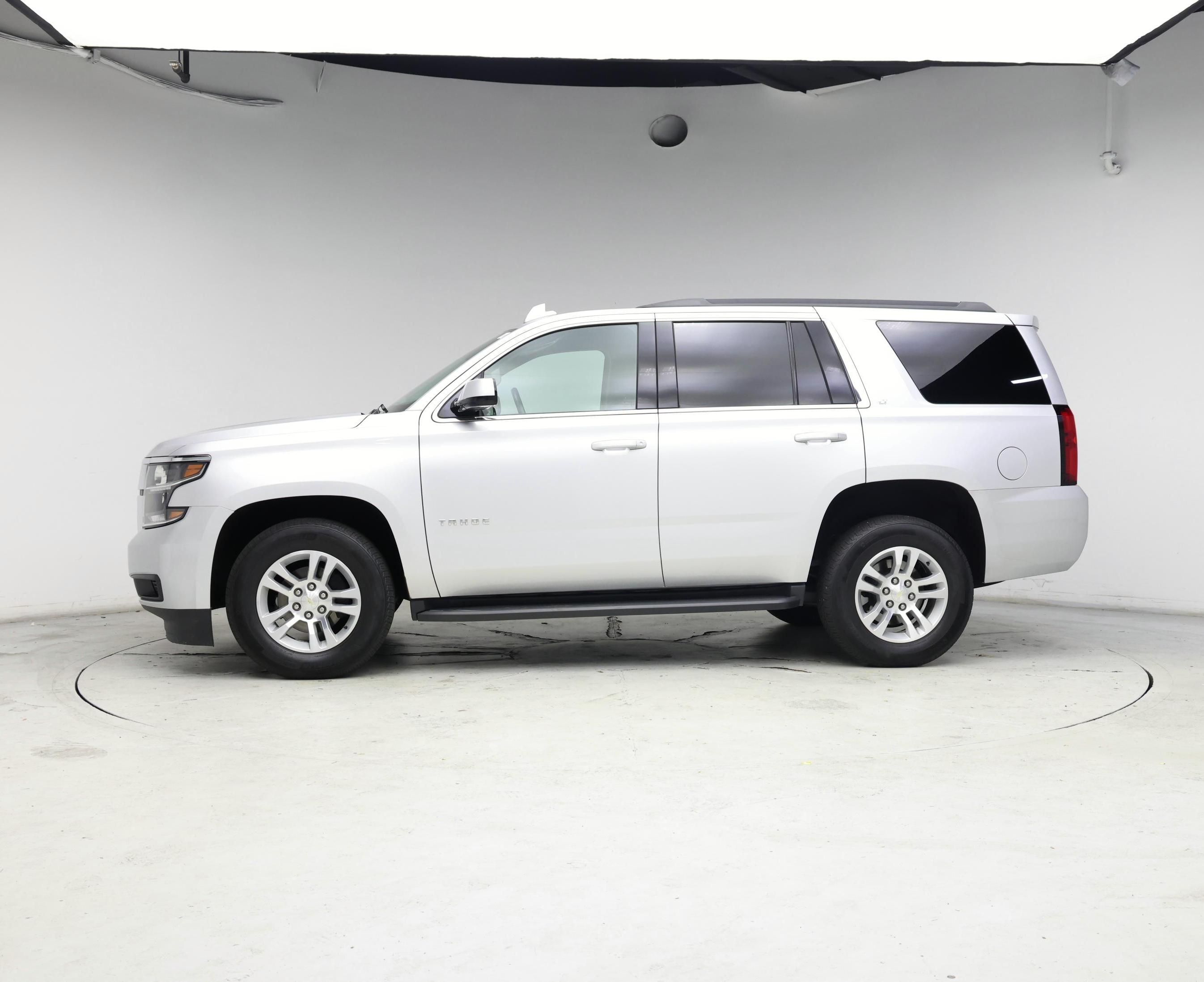 Thumbnail: 2020 Chevrolet Tahoe - 3