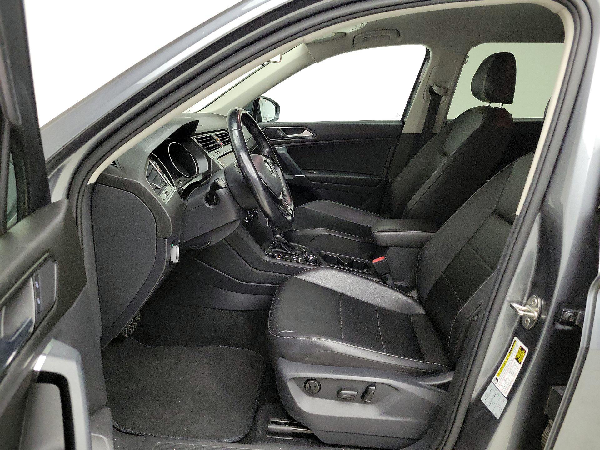 Thumbnail: 2018 Volkswagen Tiguan - 11