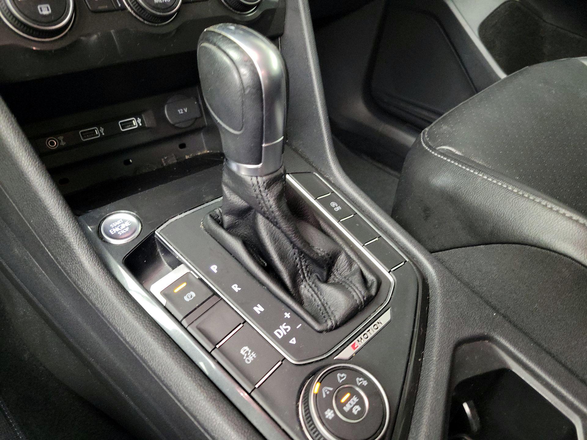 Thumbnail: 2018 Volkswagen Tiguan - 17