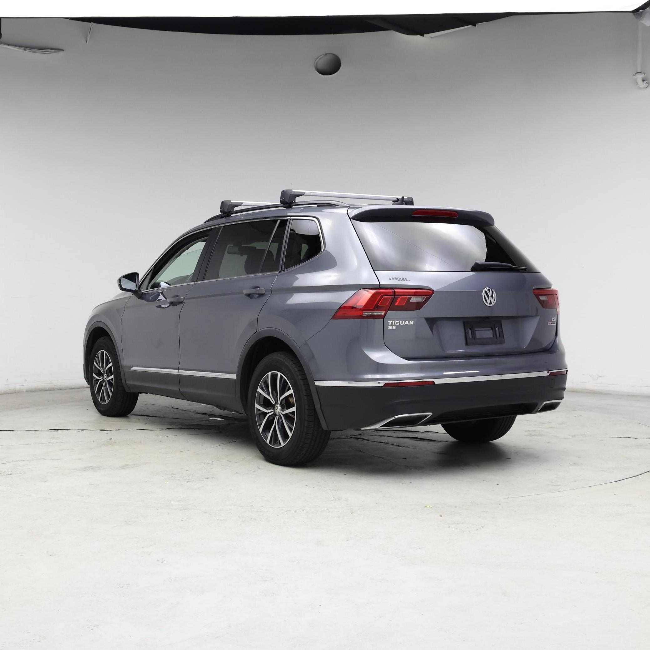 Thumbnail: 2018 Volkswagen Tiguan - 2