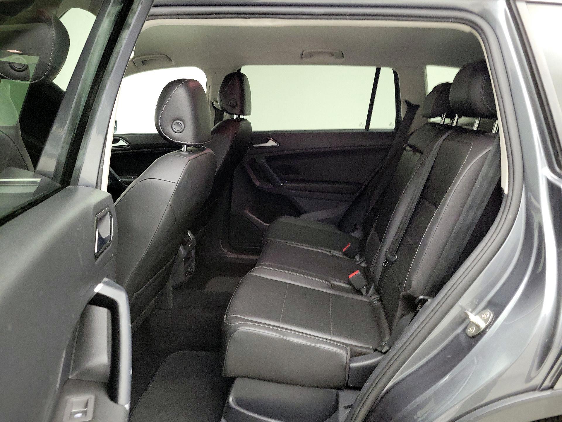 Thumbnail: 2018 Volkswagen Tiguan - 19