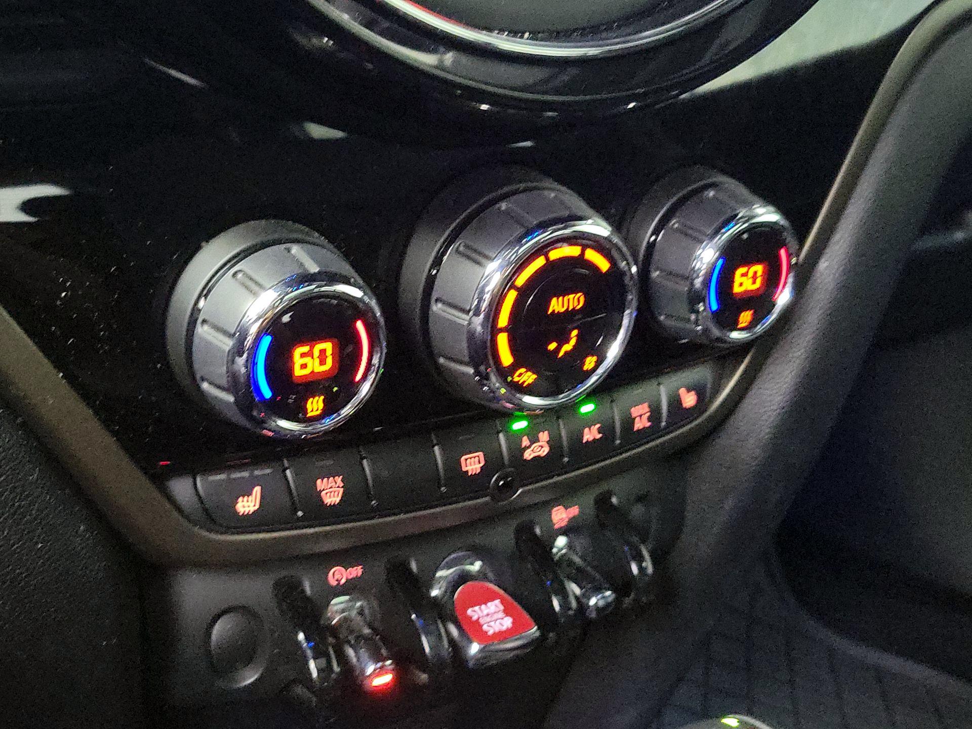 Thumbnail: 2019 MINI Cooper Countryman - 16