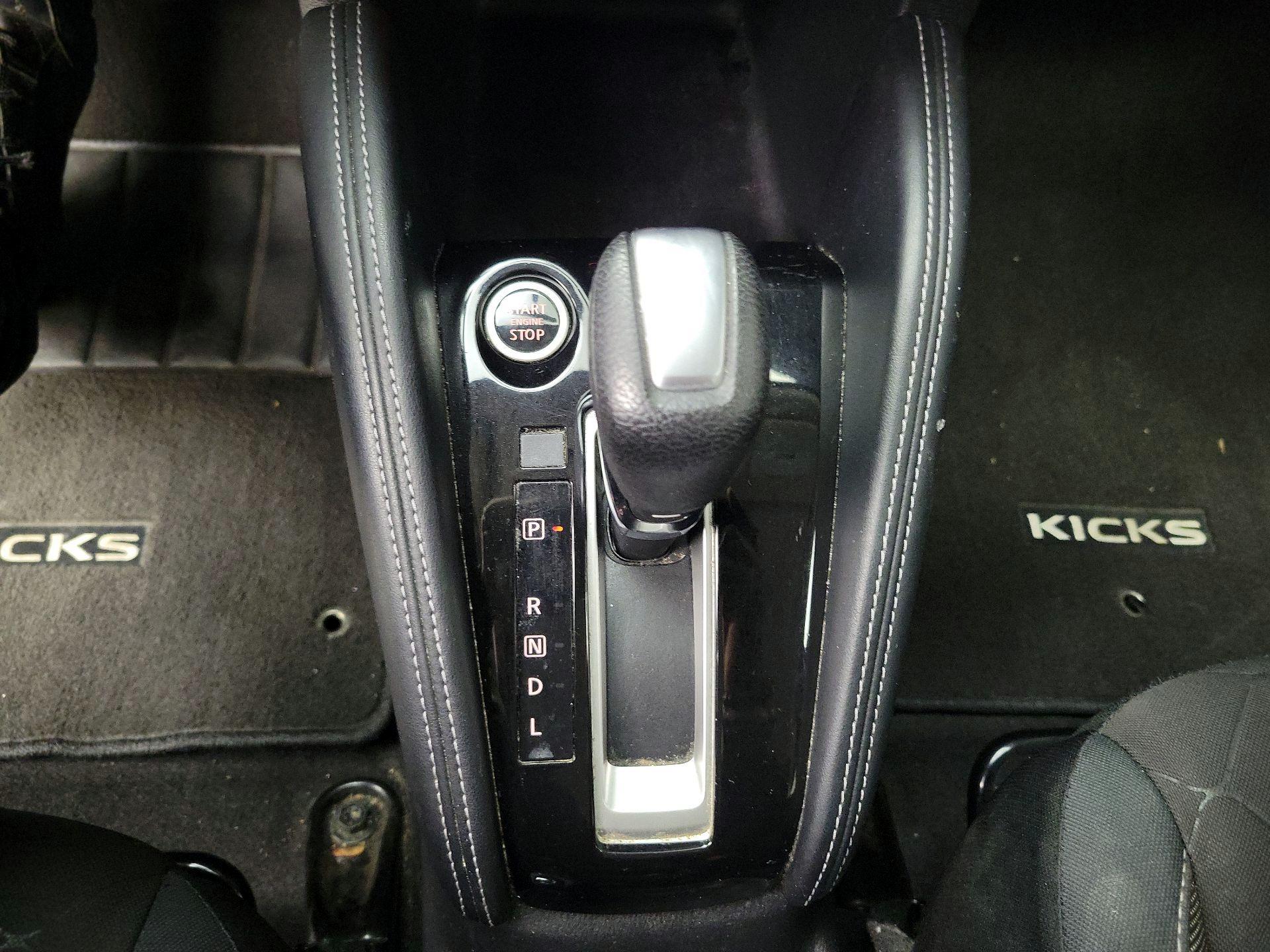 Thumbnail: 2019 Nissan Kicks - 17