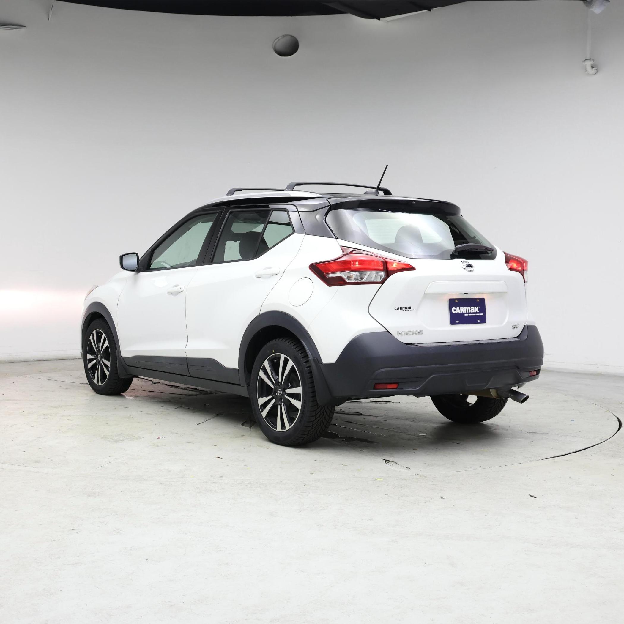 Thumbnail: 2019 Nissan Kicks - 2