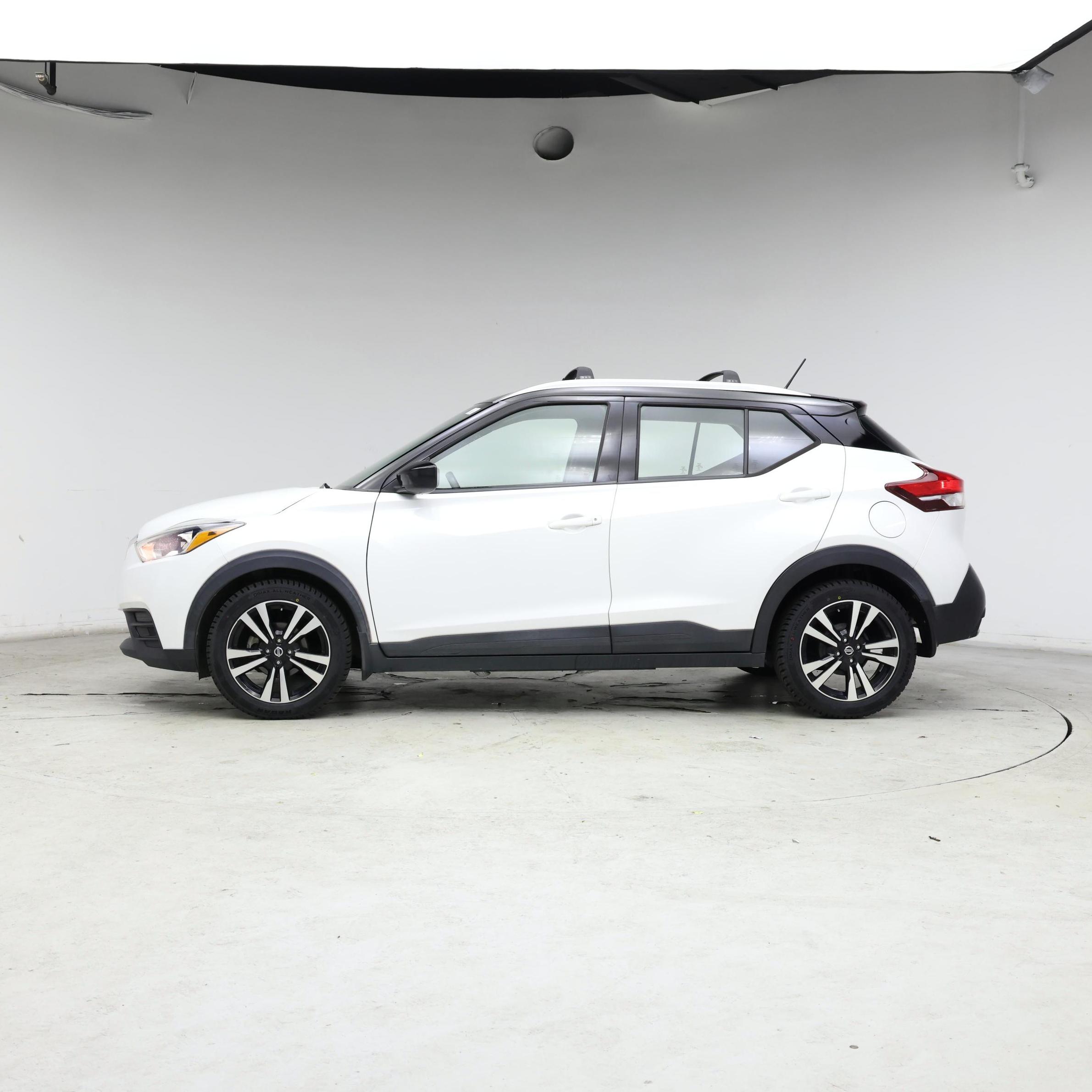 Thumbnail: 2019 Nissan Kicks - 3