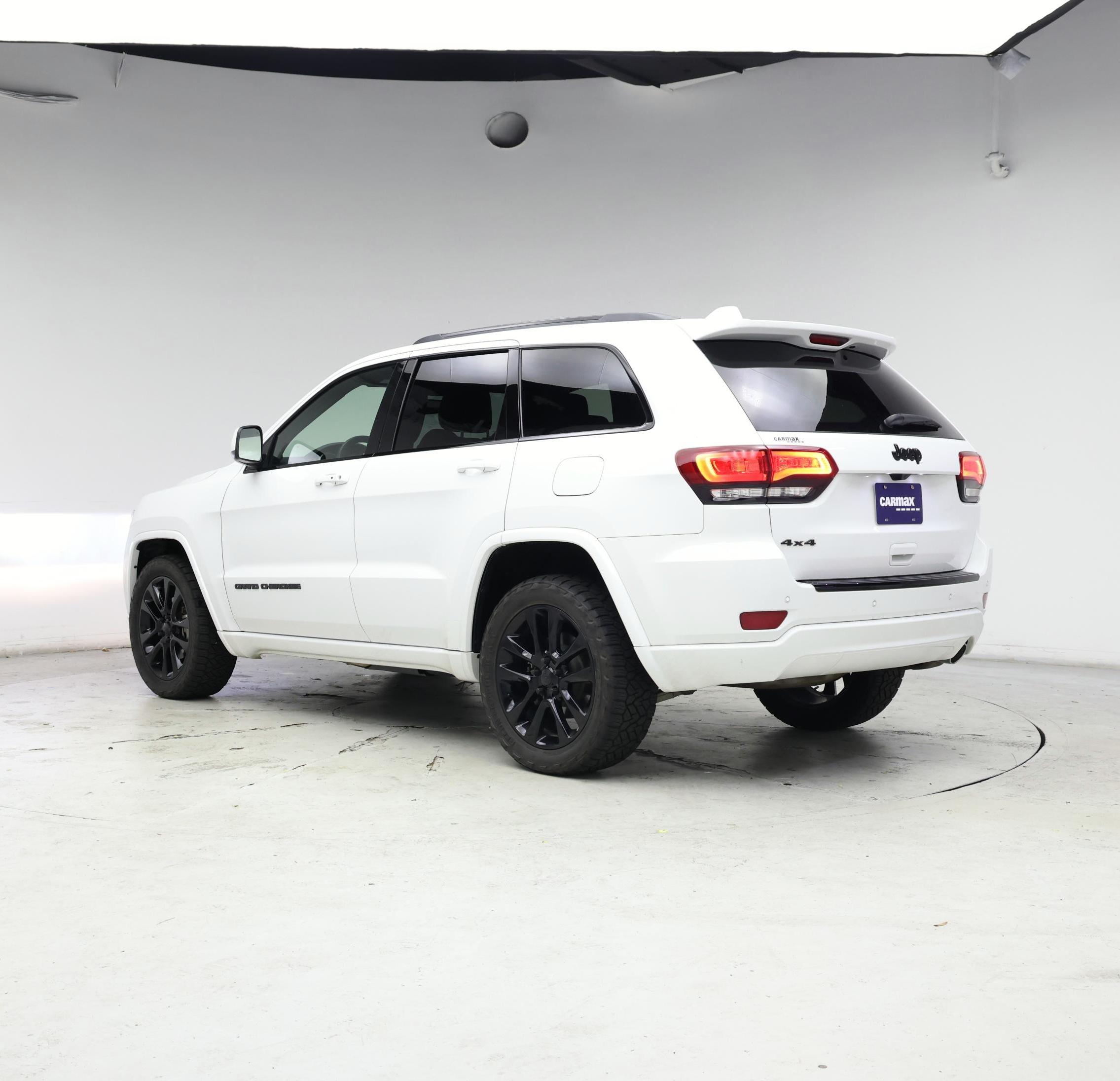 Thumbnail: 2018 Jeep Grand Cherokee - 2