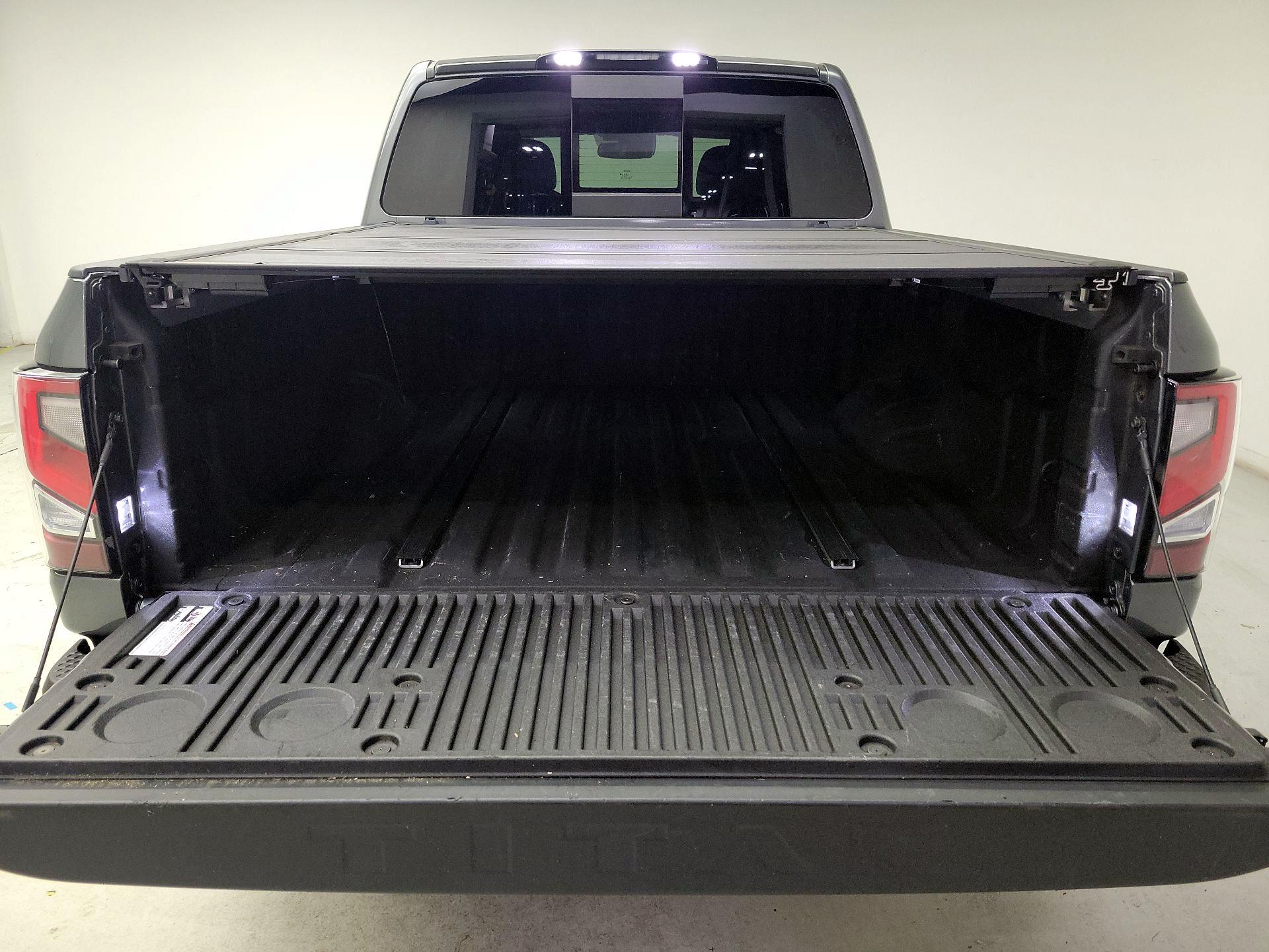Thumbnail: 2021 Nissan Titan - 20