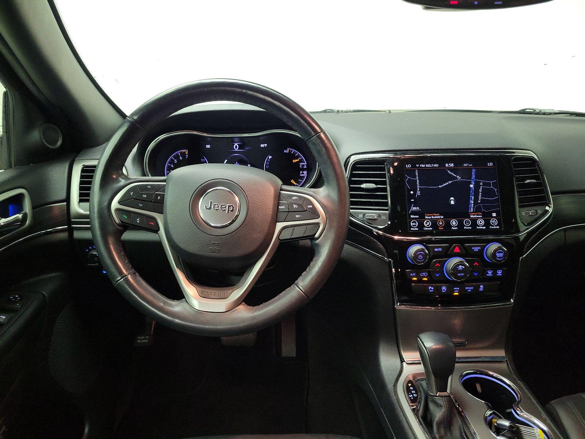 Thumbnail: 2020 Jeep Grand Cherokee - 10