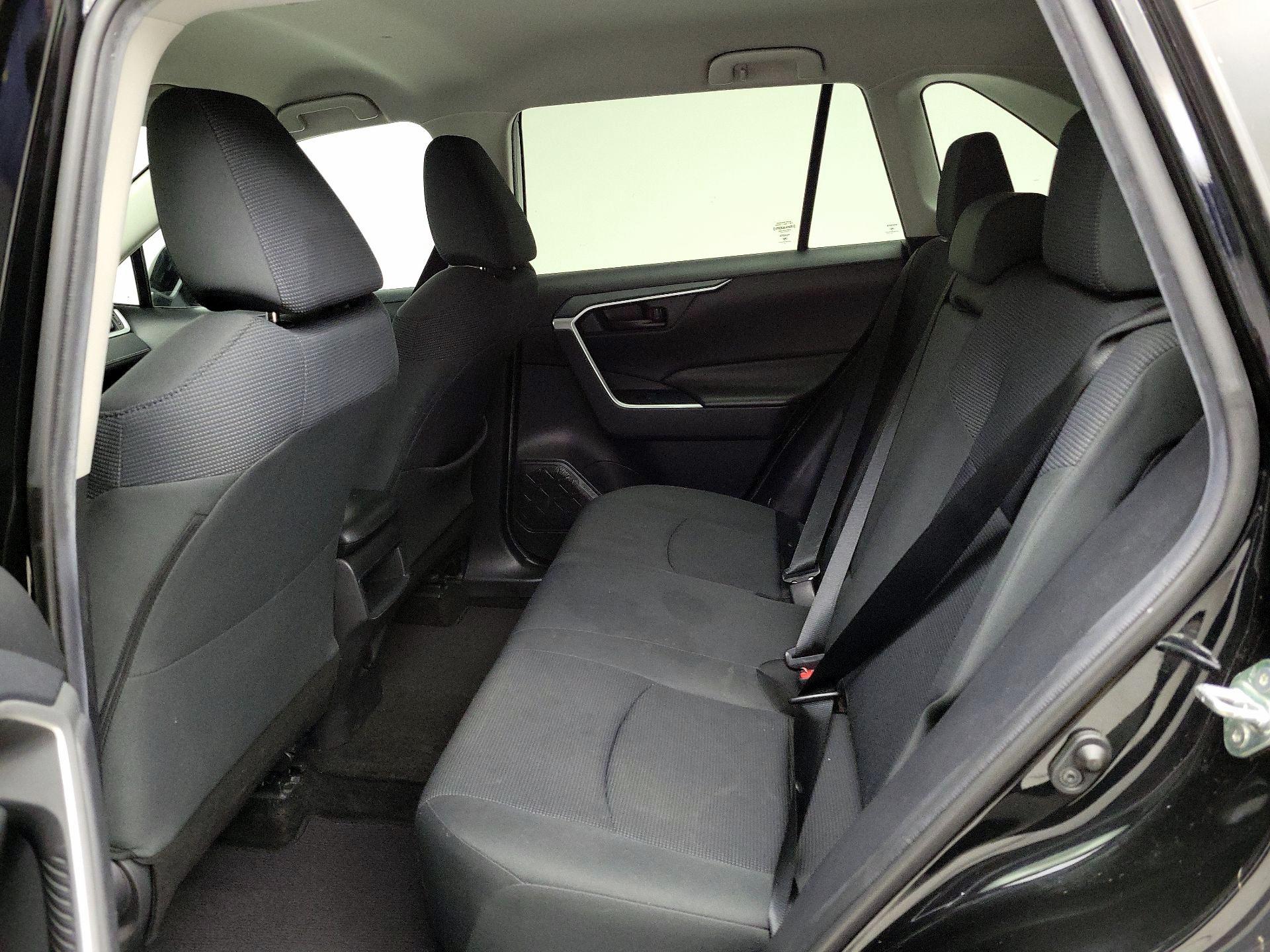 Thumbnail: 2020 Toyota RAV4 - 19