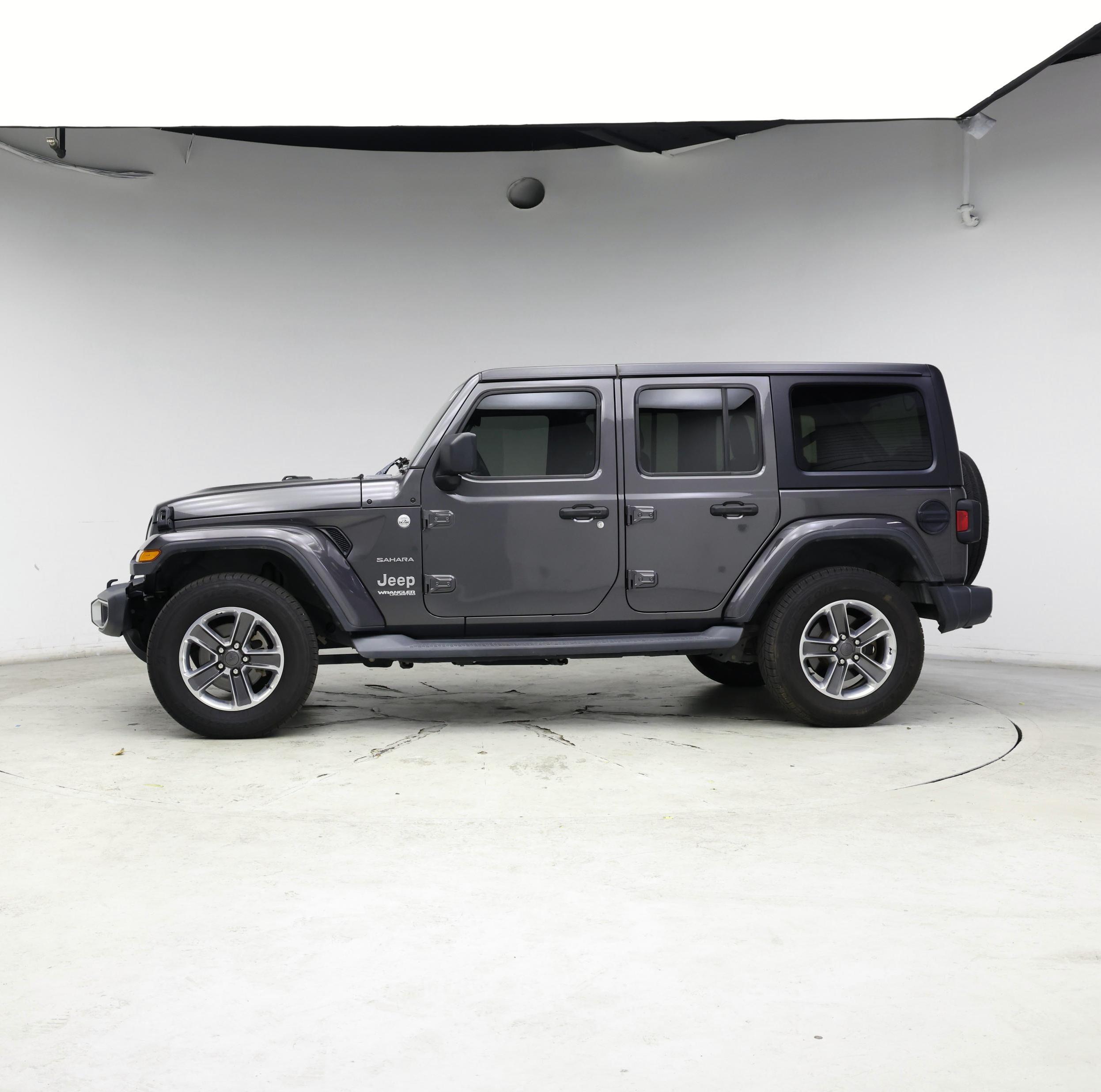 Thumbnail: 2019 Jeep Wrangler - 3