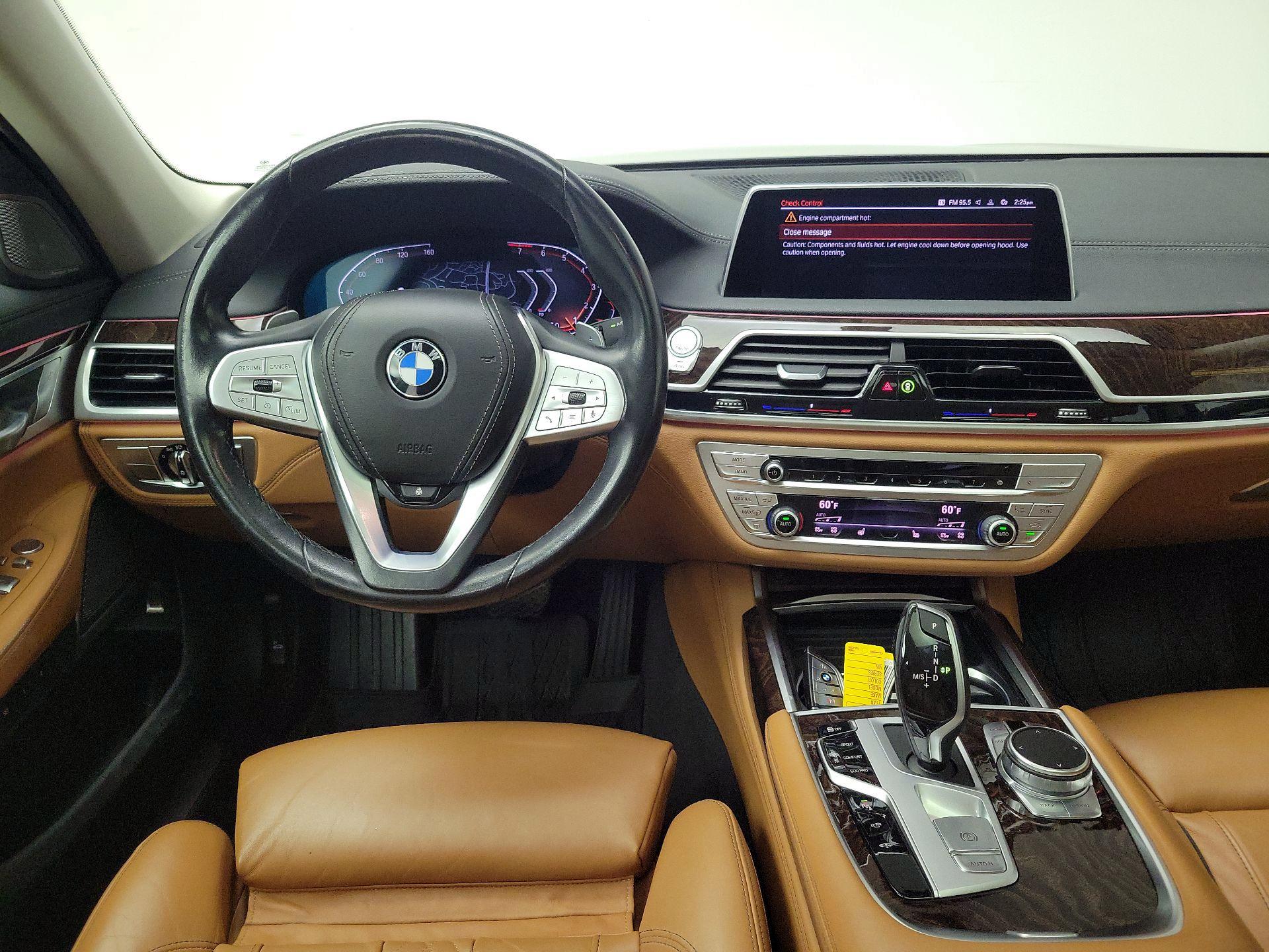 Thumbnail: 2022 BMW 7 Series - 10