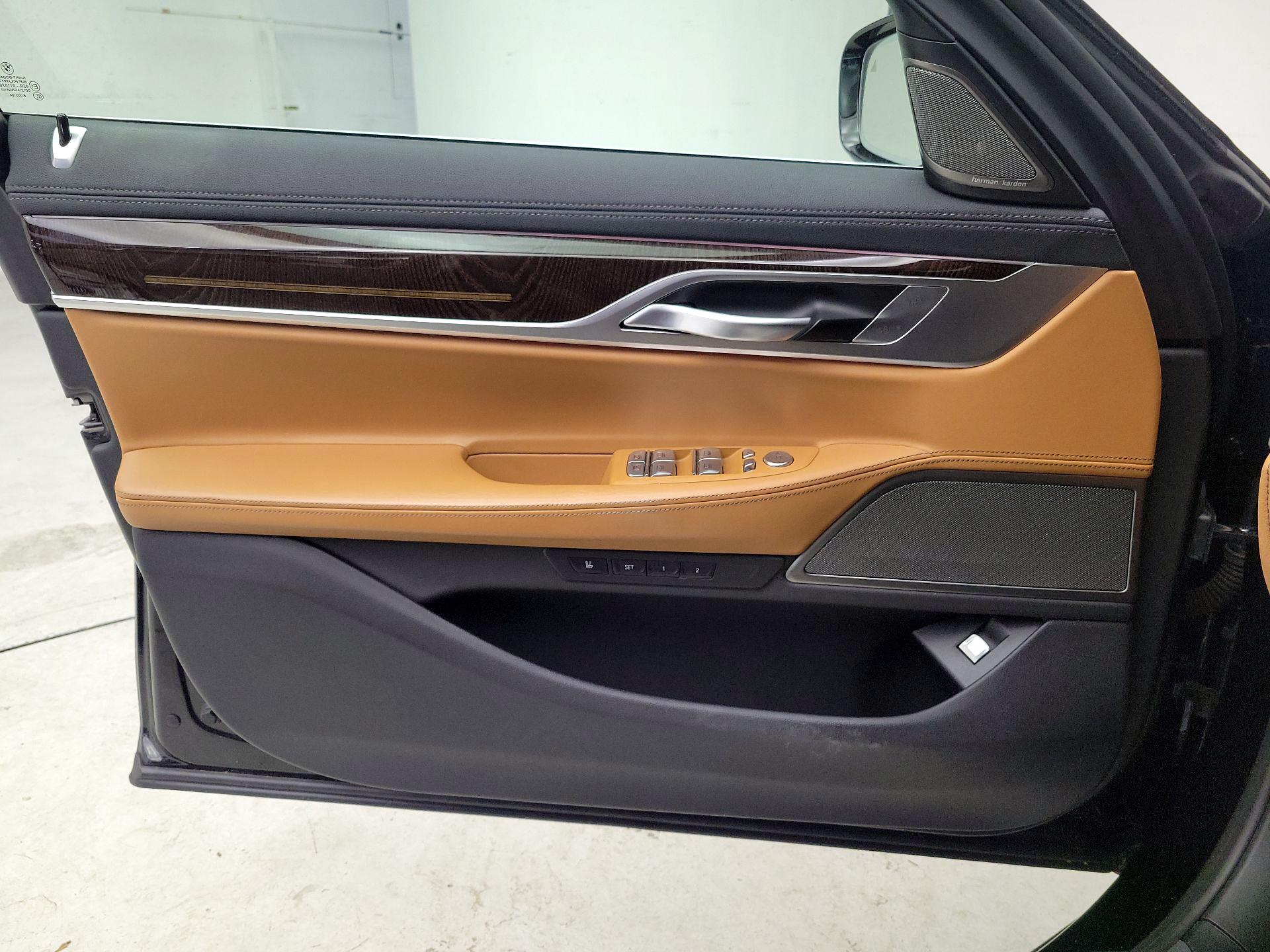 Thumbnail: 2022 BMW 7 Series - 12