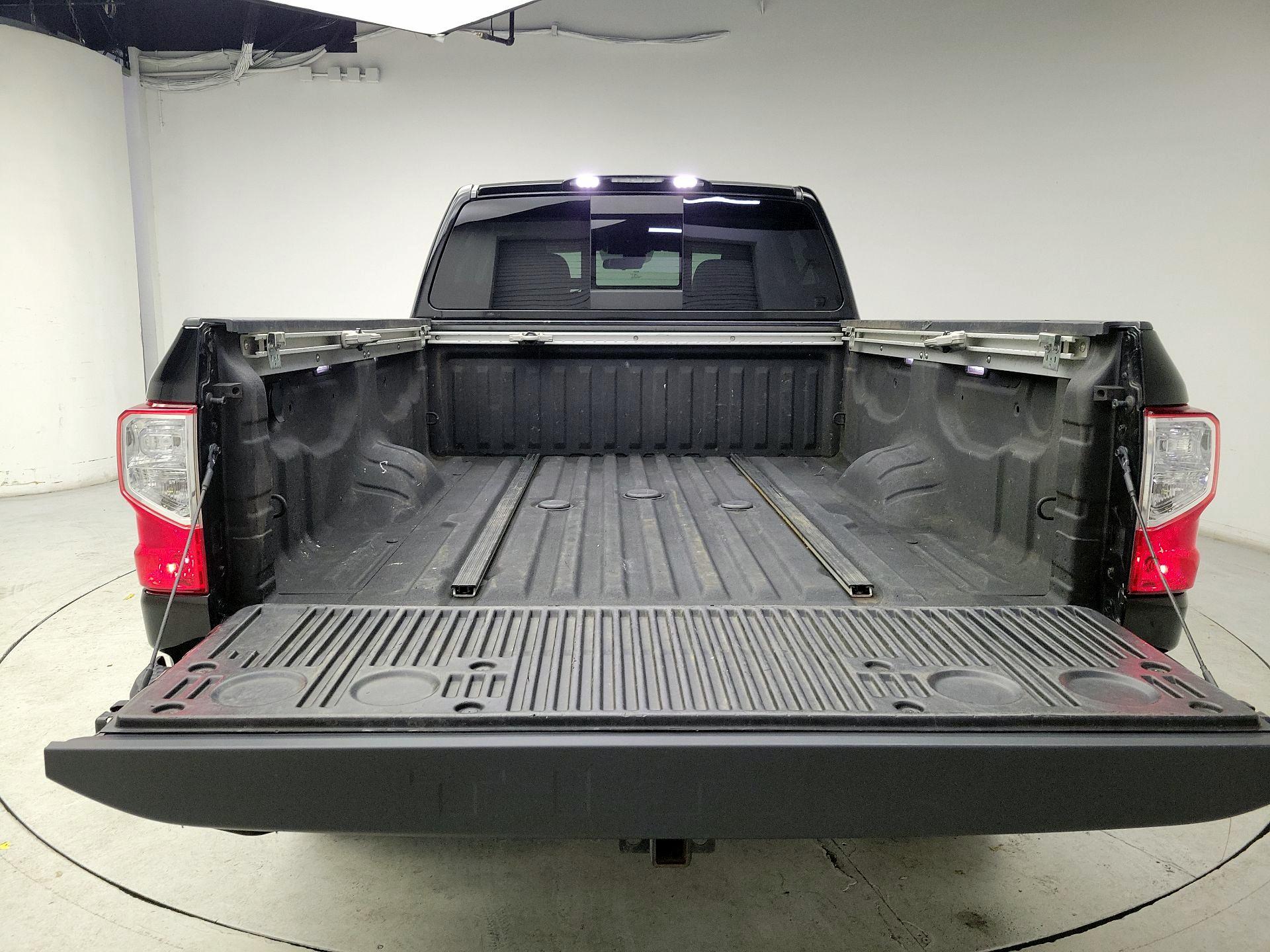 Thumbnail: 2017 Nissan Titan - 20