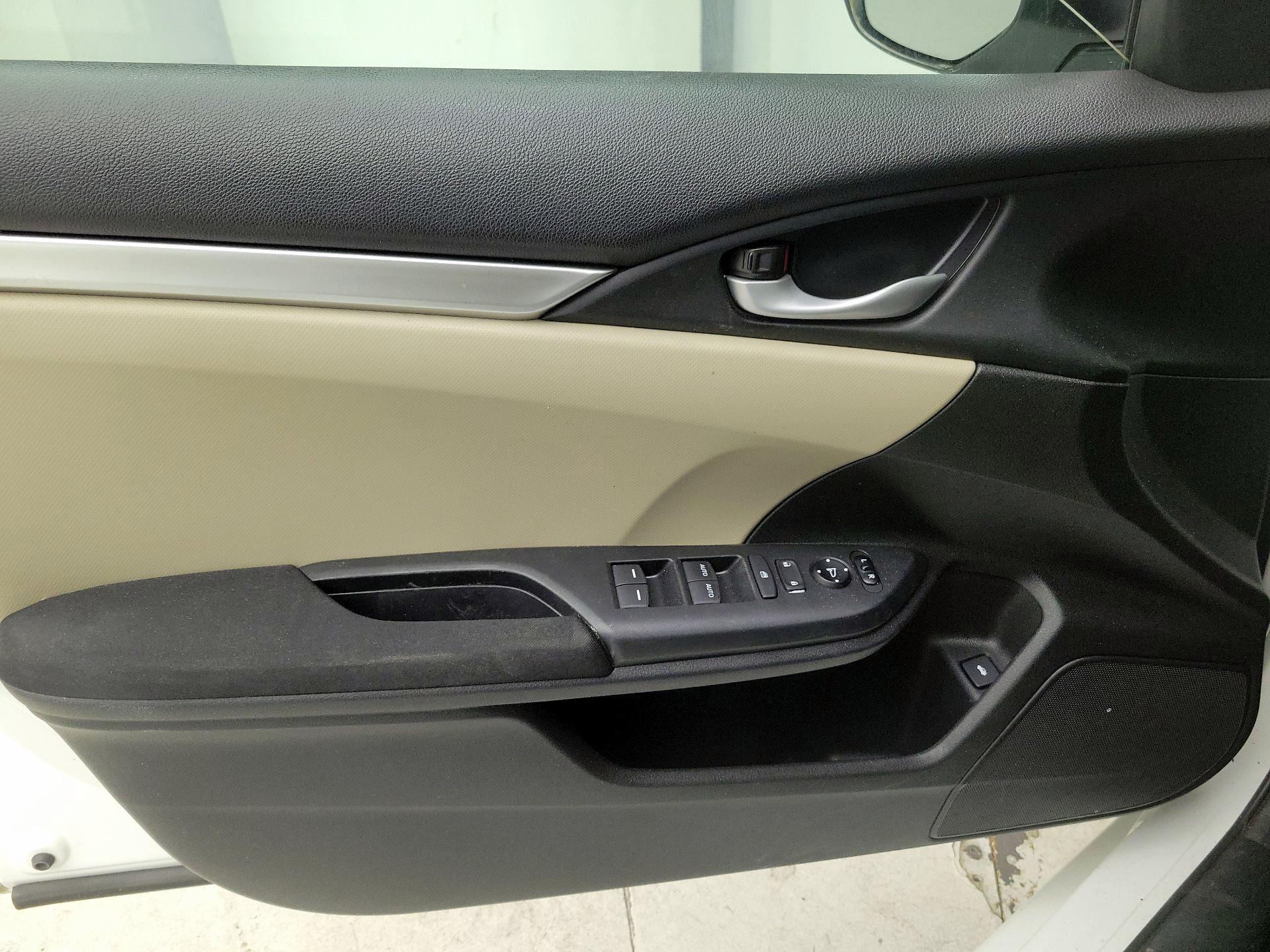 Thumbnail: 2017 Honda Civic - 12