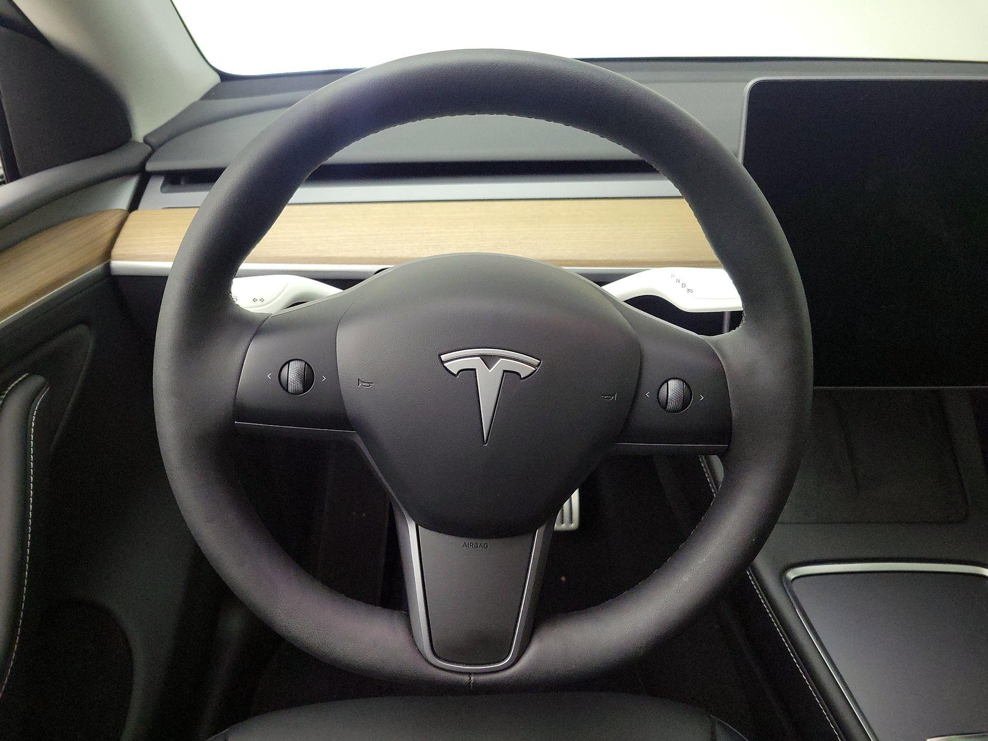 Thumbnail: 2025 Tesla Model Y - 10