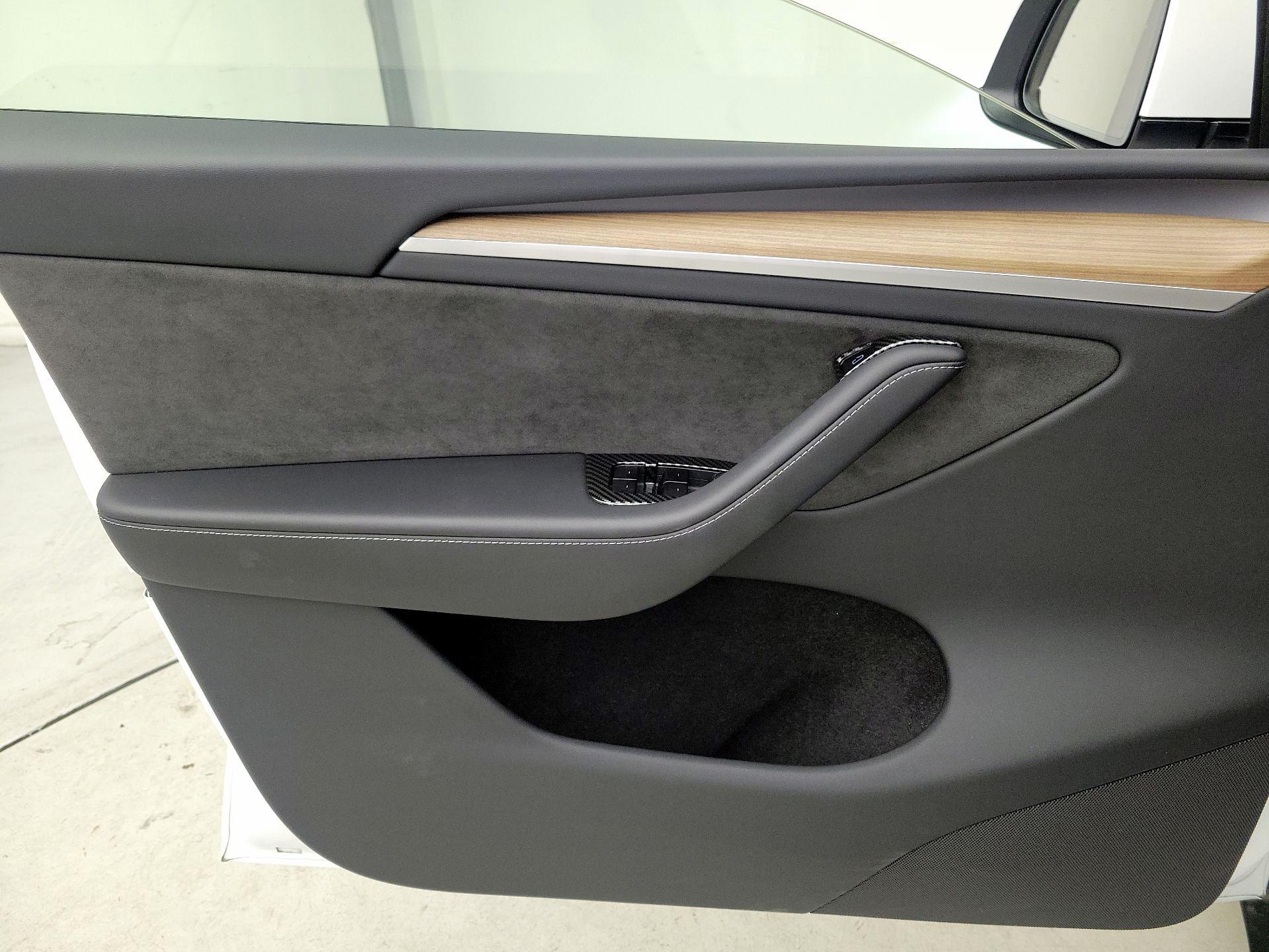 Thumbnail: 2025 Tesla Model Y - 12