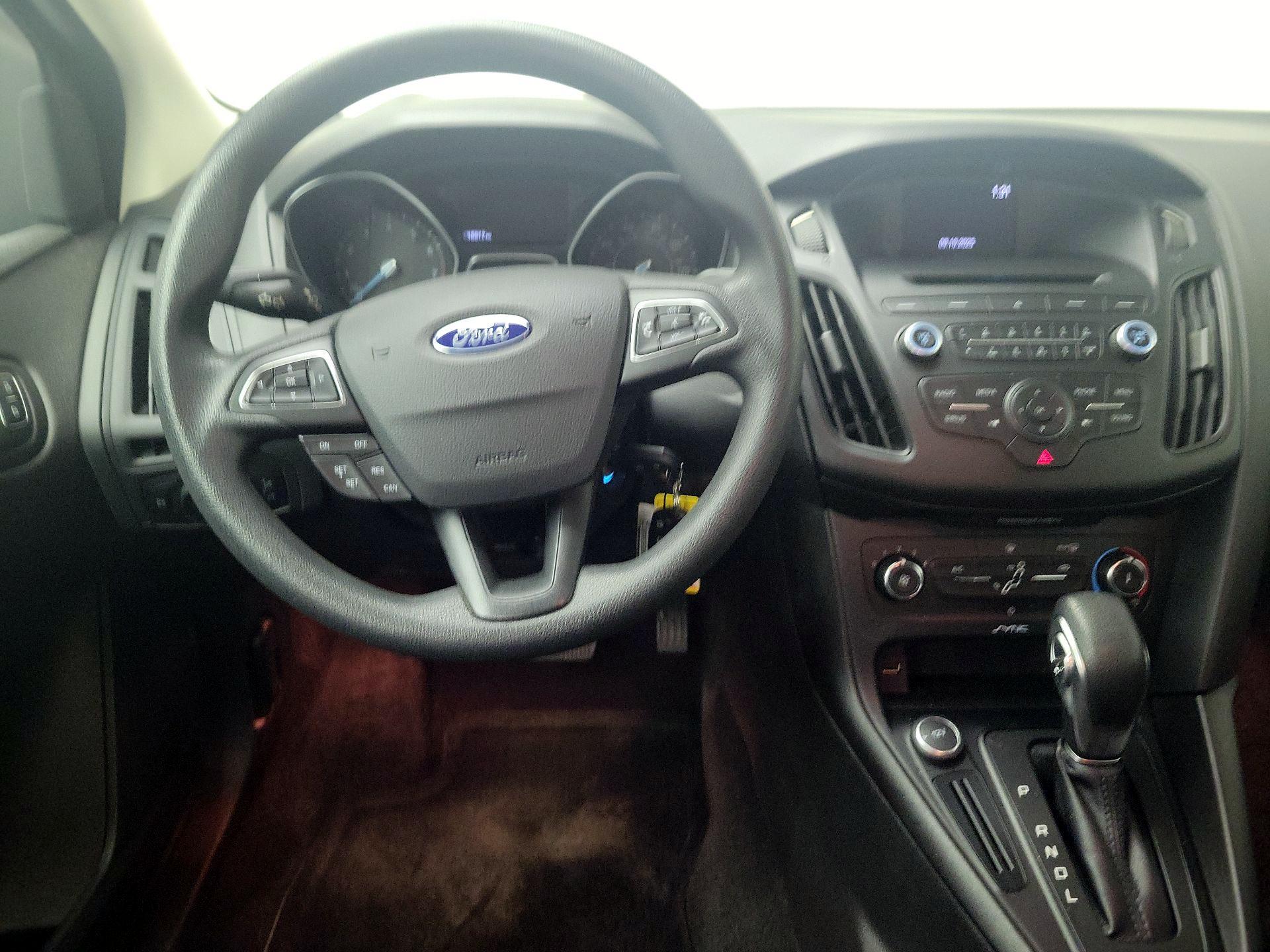 Thumbnail: 2017 Ford Focus - 10