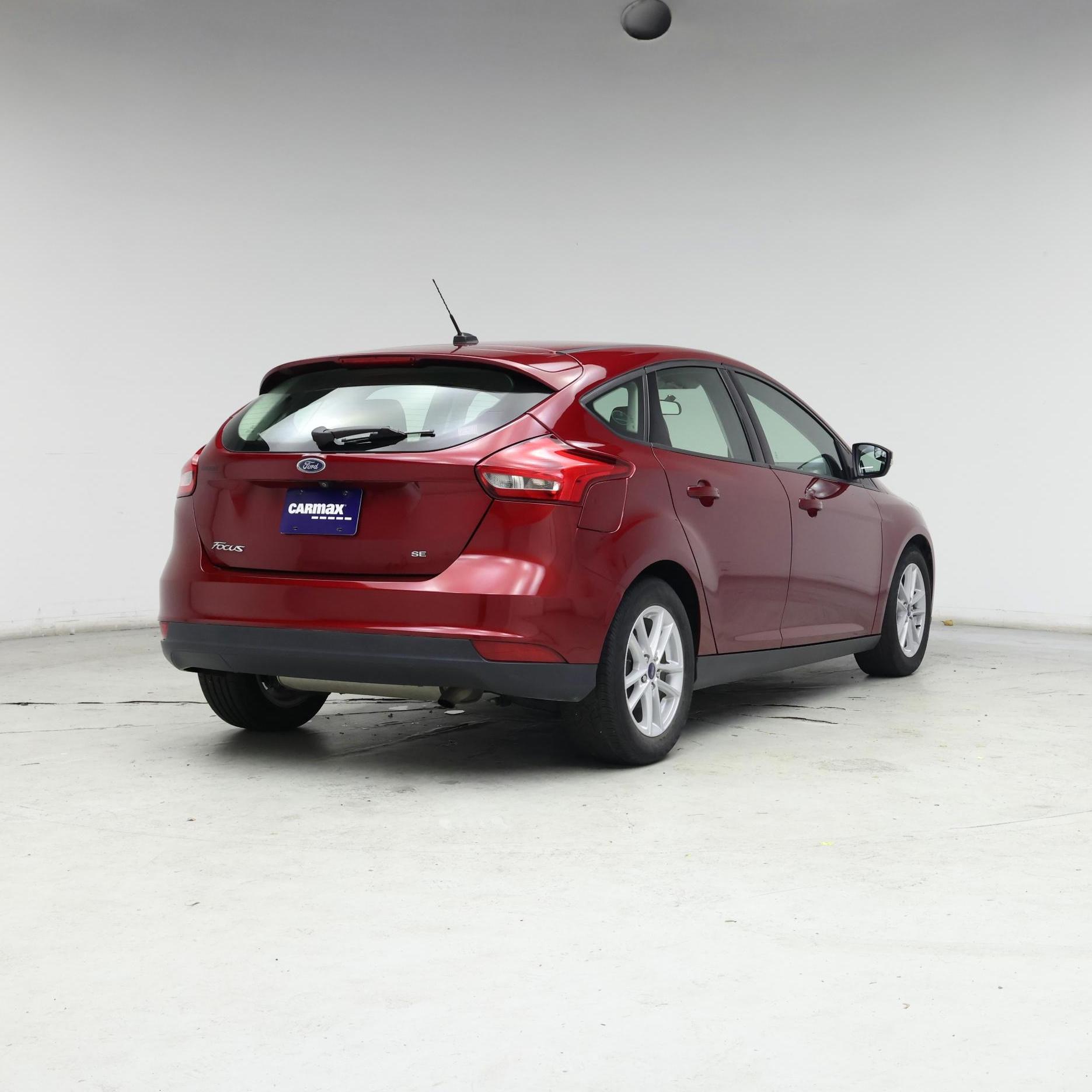 Thumbnail: 2017 Ford Focus - 8