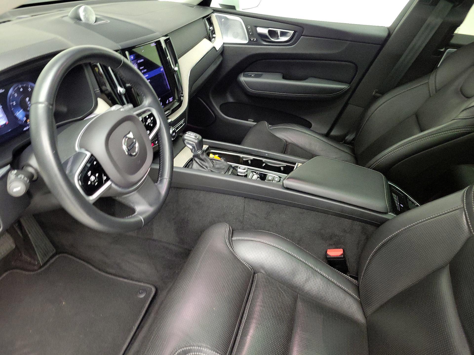 Thumbnail: 2021 Volvo XC60 - 11