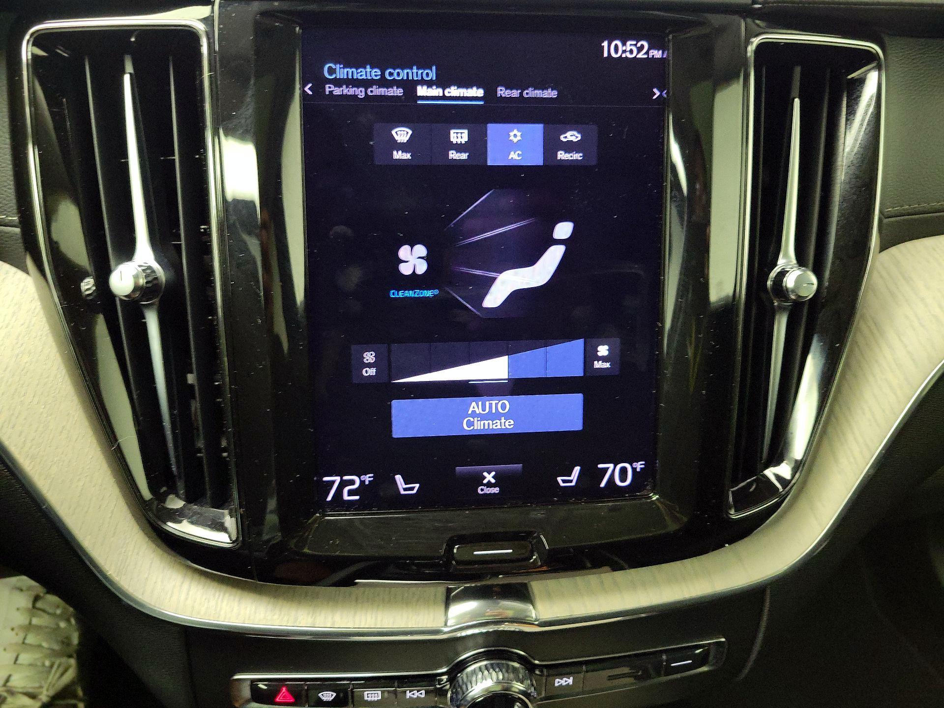 Thumbnail: 2021 Volvo XC60 - 15