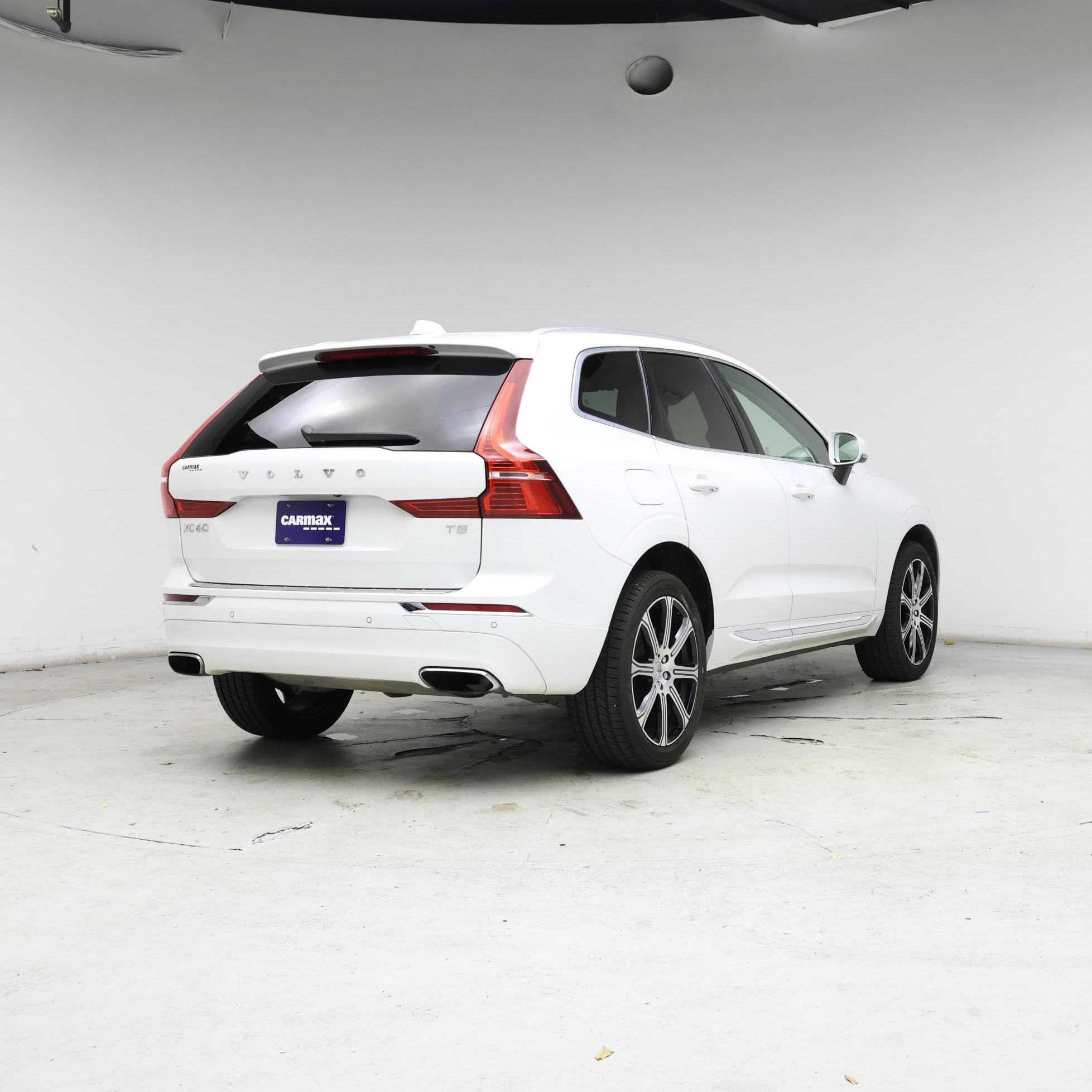 Thumbnail: 2021 Volvo XC60 - 8
