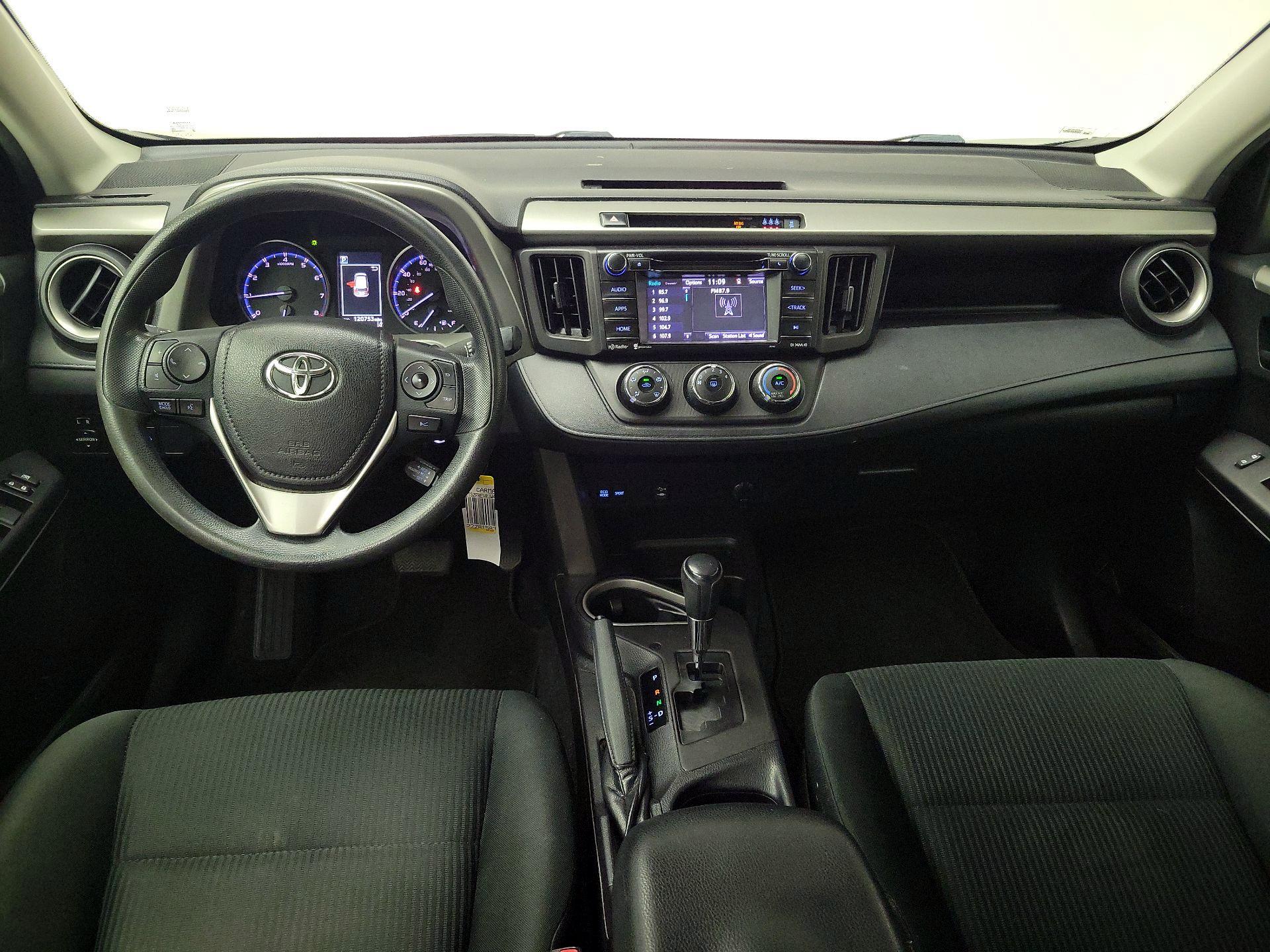 Thumbnail: 2018 Toyota RAV4 - 9