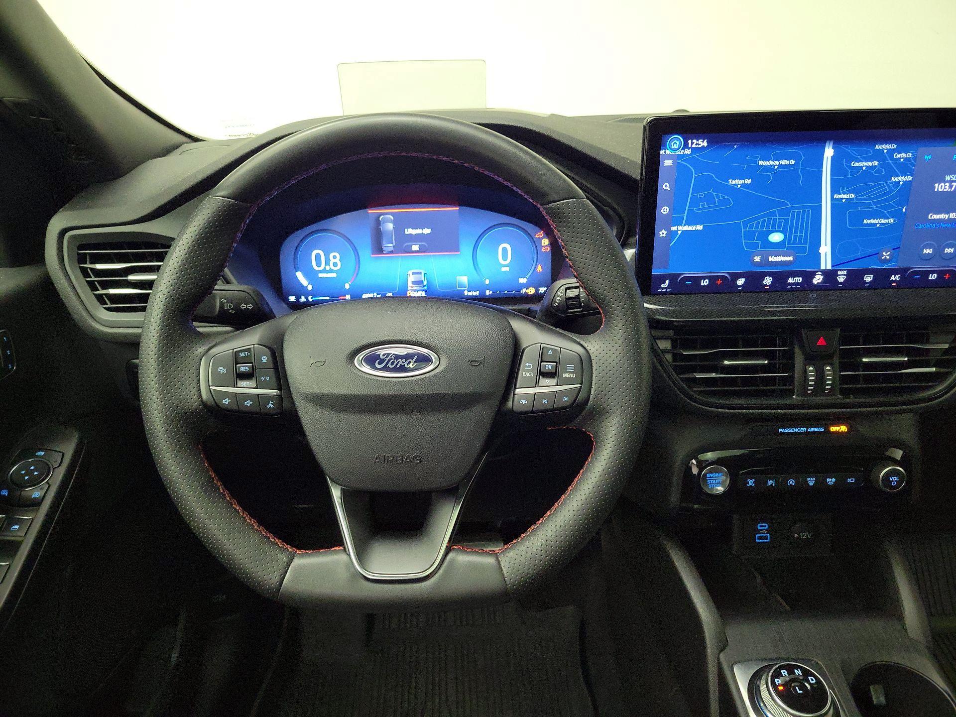 Thumbnail: 2023 Ford Escape - 10