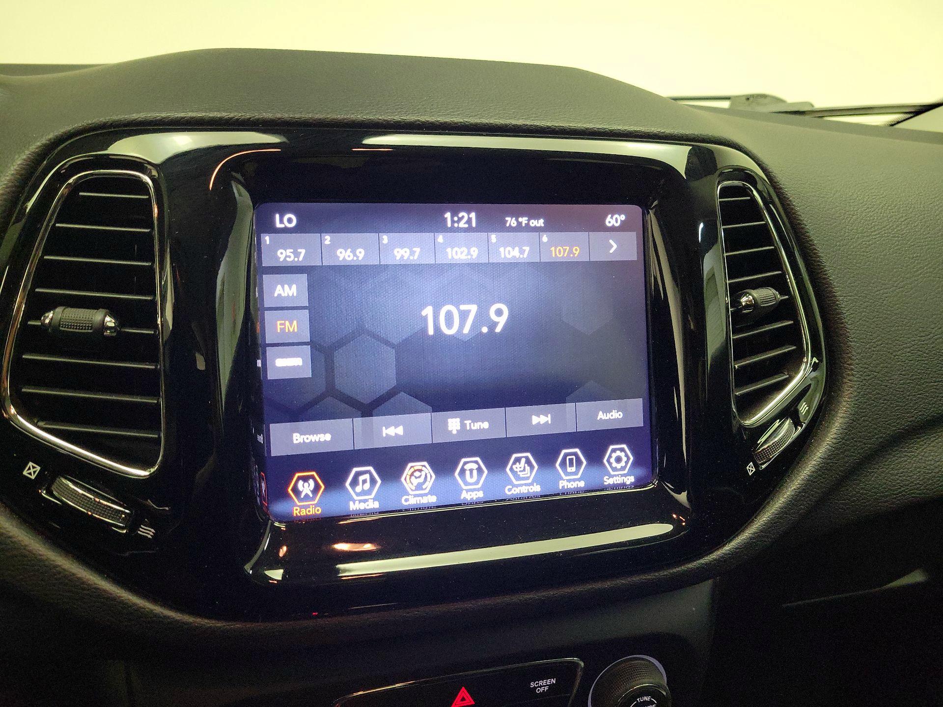 Thumbnail: 2019 Jeep Compass - 15