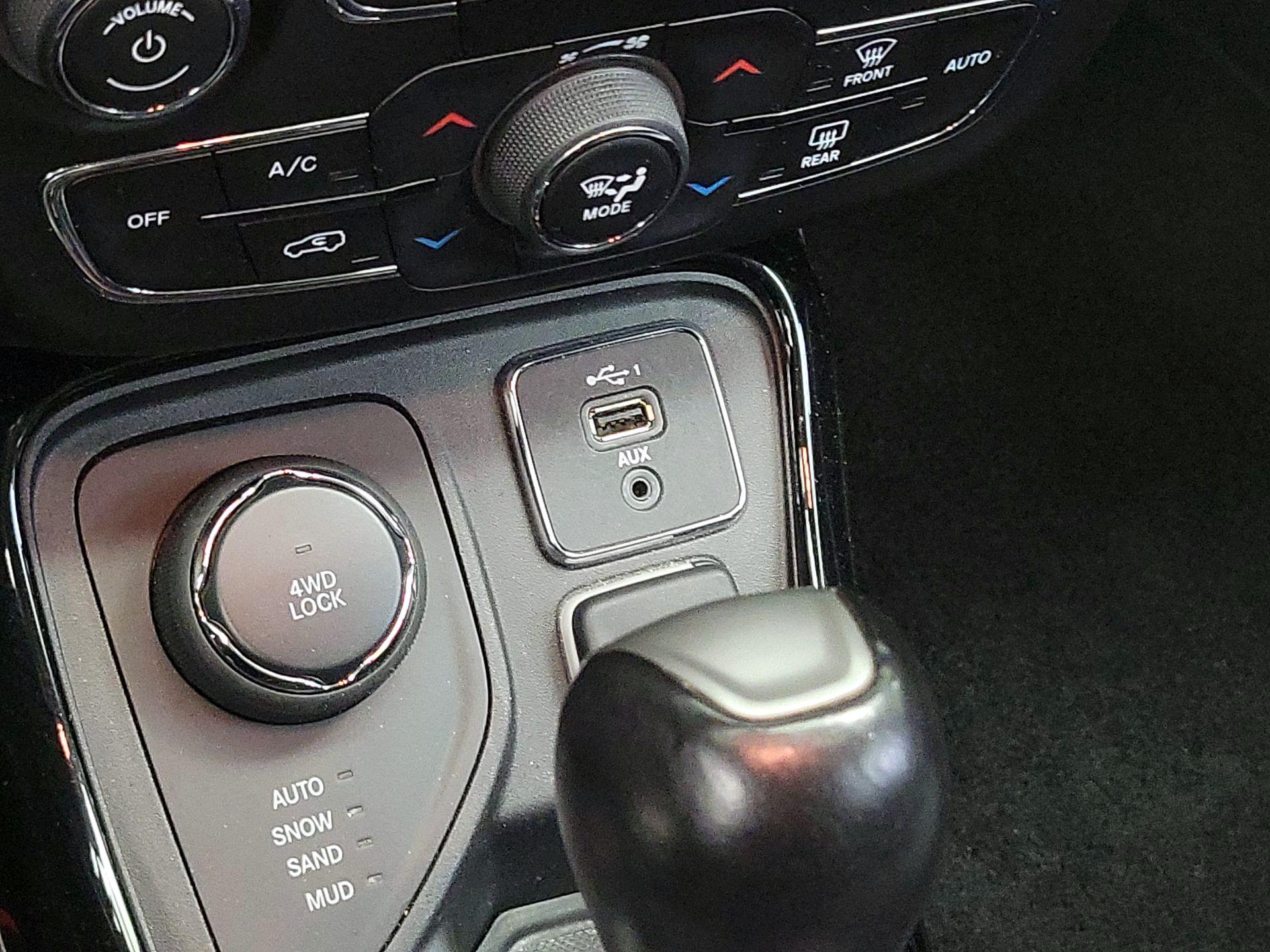 Thumbnail: 2019 Jeep Compass - 18