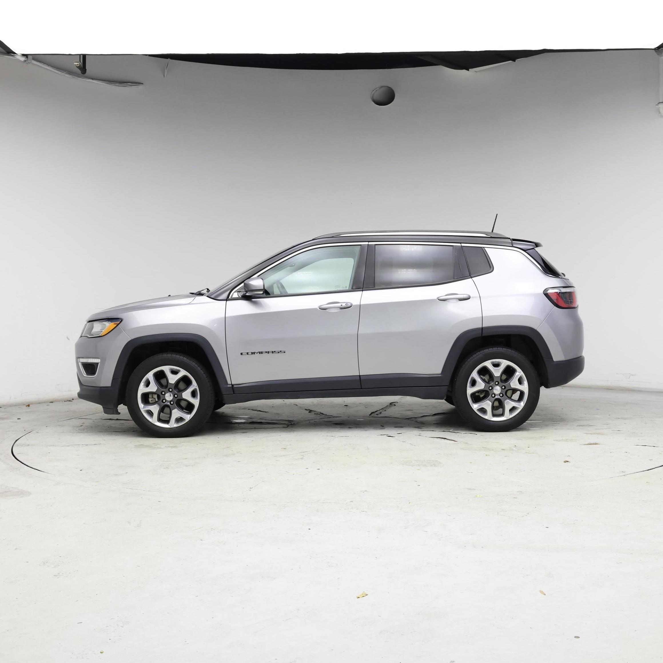 Thumbnail: 2019 Jeep Compass - 3